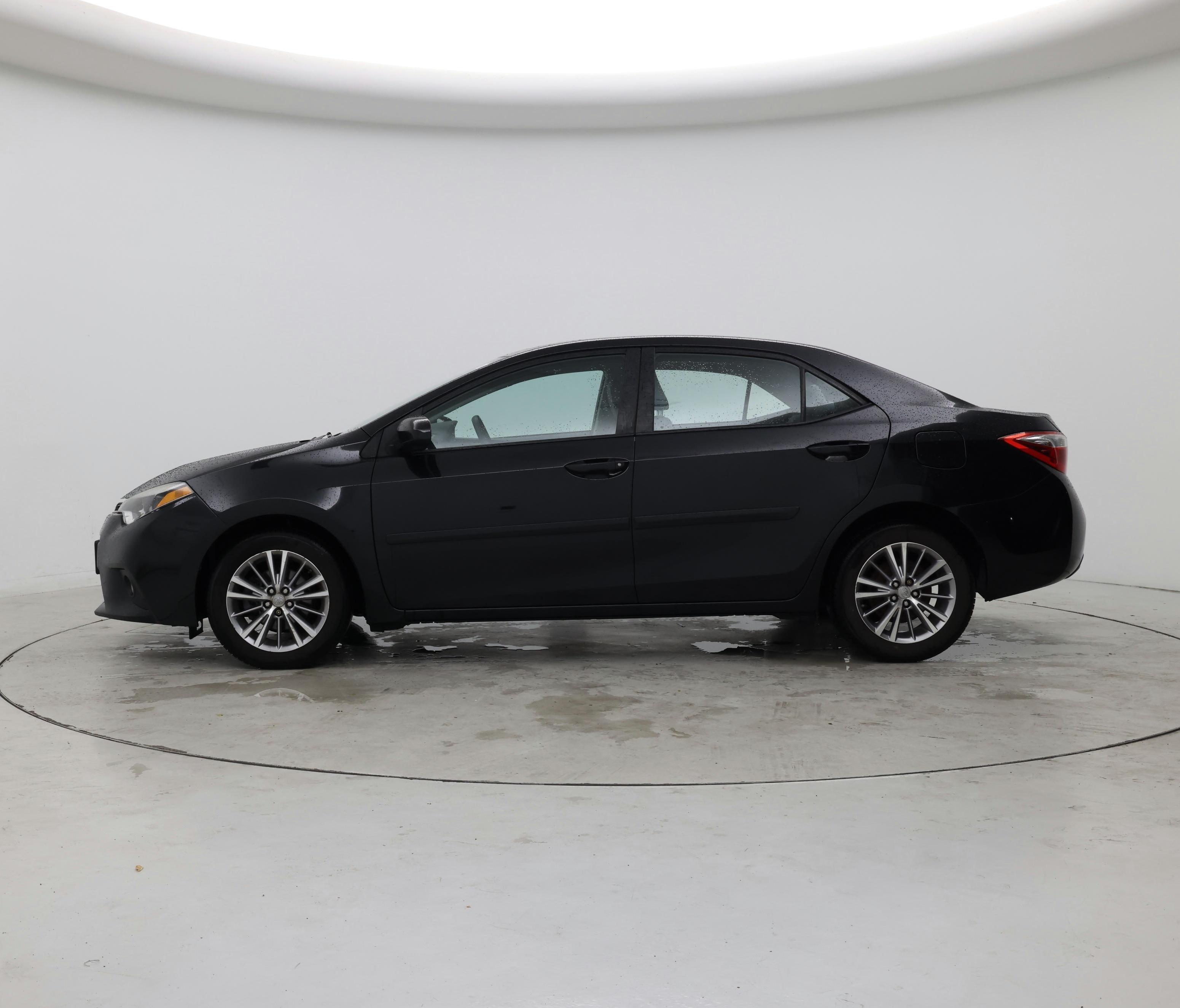 Thumbnail: 2014 Toyota Corolla - 3