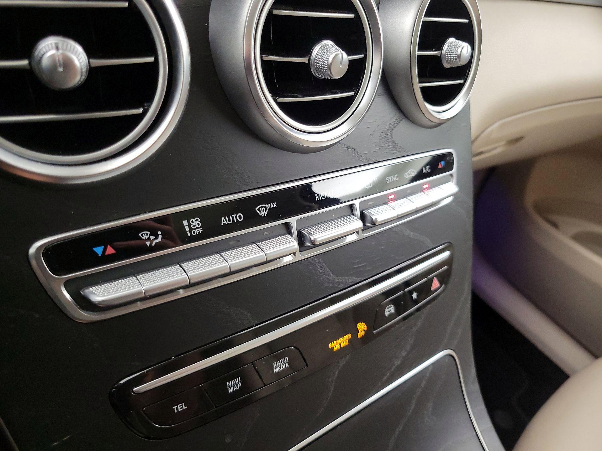 Thumbnail: 2020 Mercedes-Benz GLC - 17