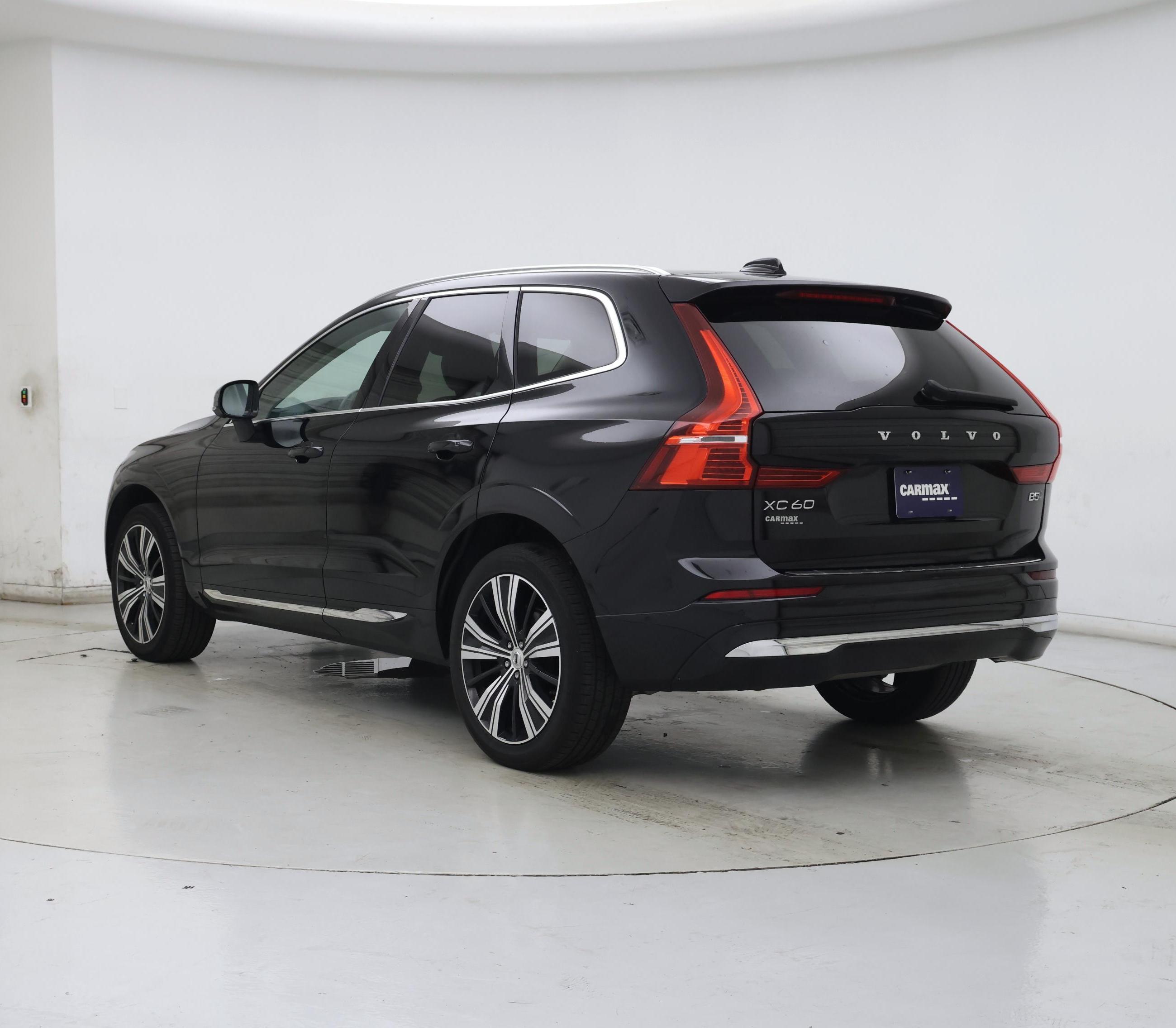 Thumbnail: 2022 Volvo XC60 - 2