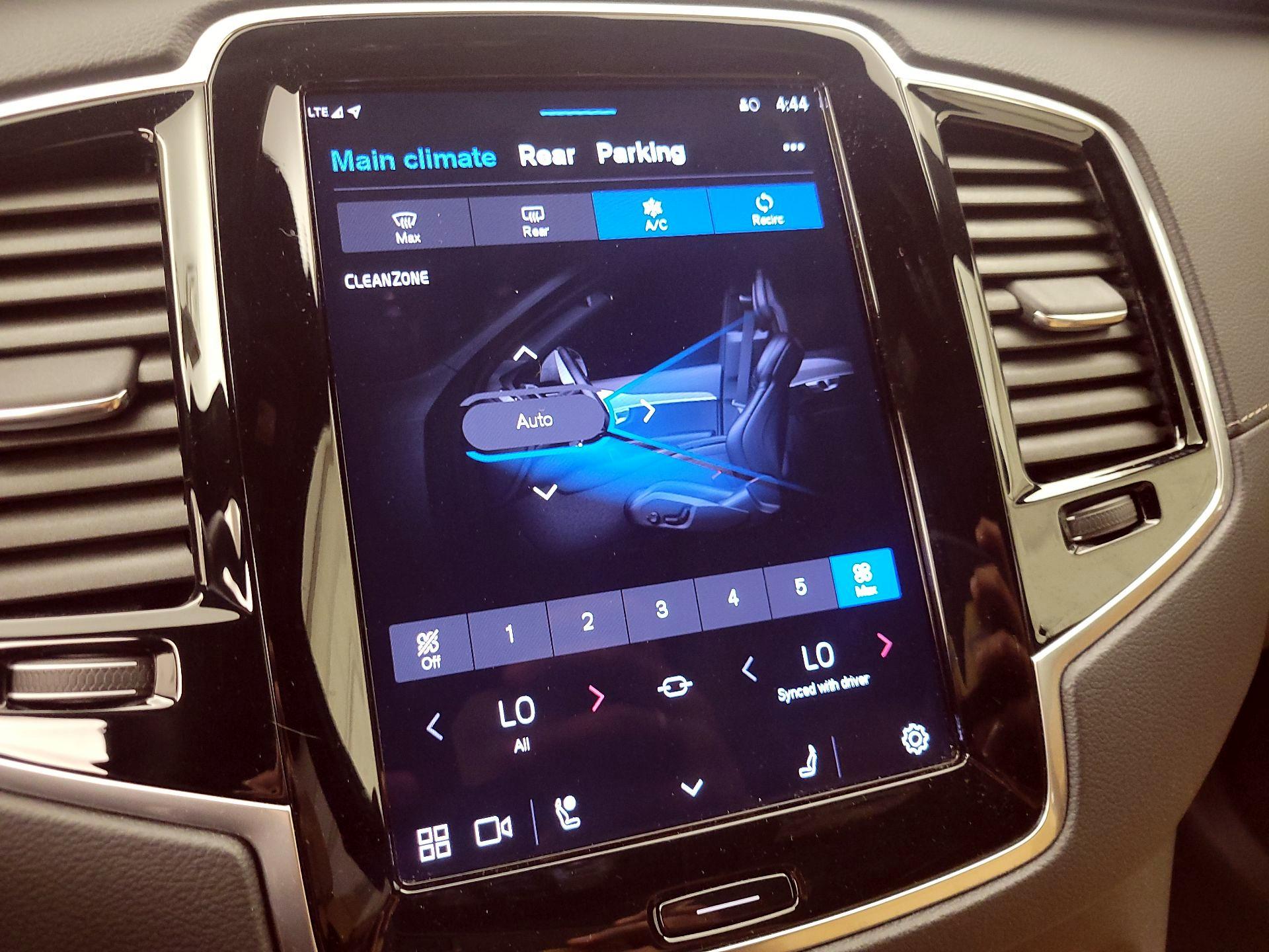 Thumbnail: 2024 Volvo XC90 - 17