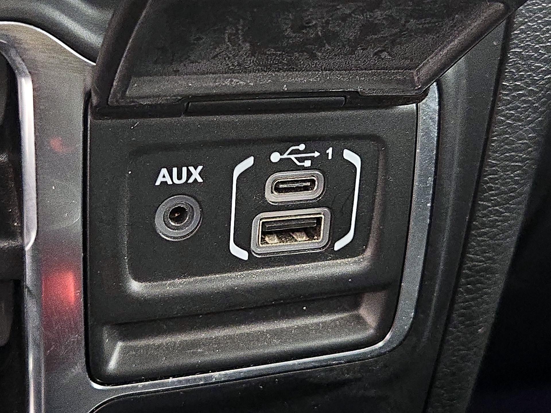 Thumbnail: 2020 Jeep Gladiator - 18