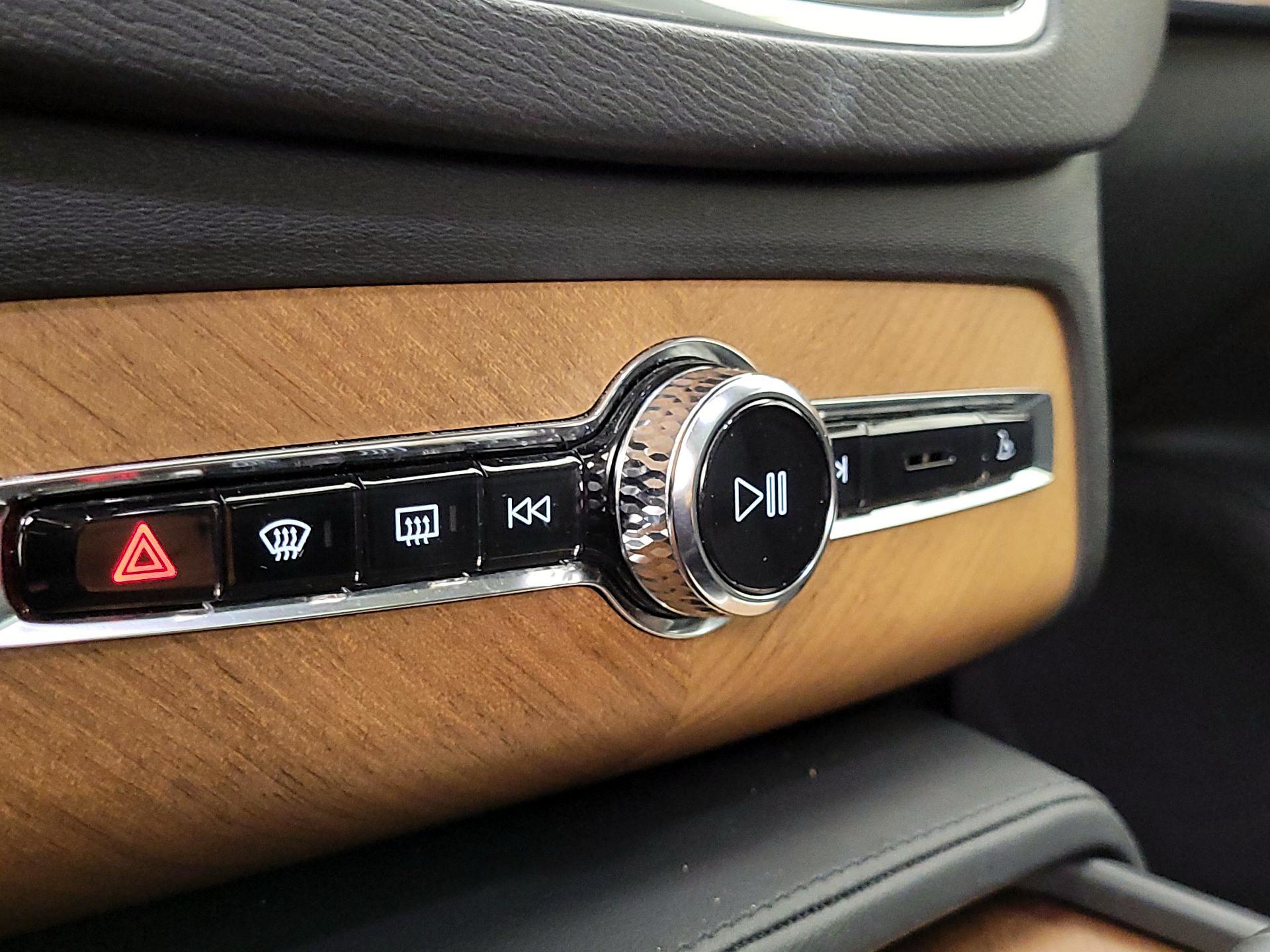 Thumbnail: 2024 Volvo XC90 - 16