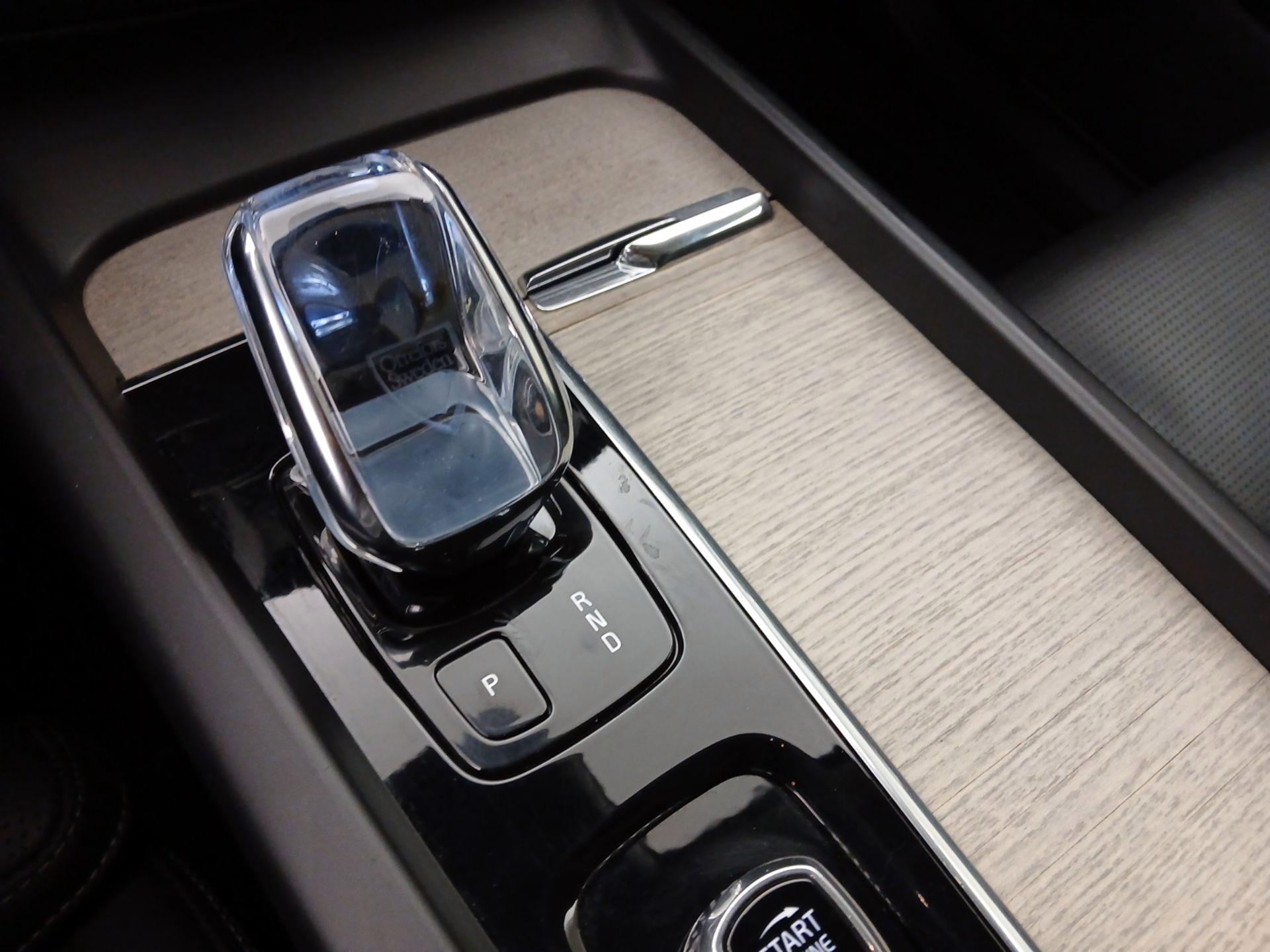 Thumbnail: 2022 Volvo XC60 - 17