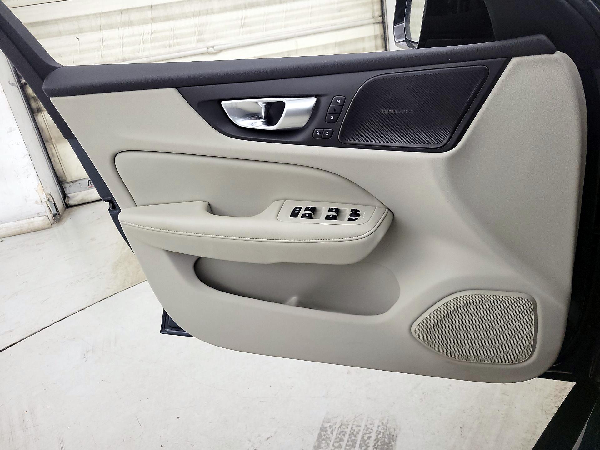 Thumbnail: 2024 Volvo S60 - 12