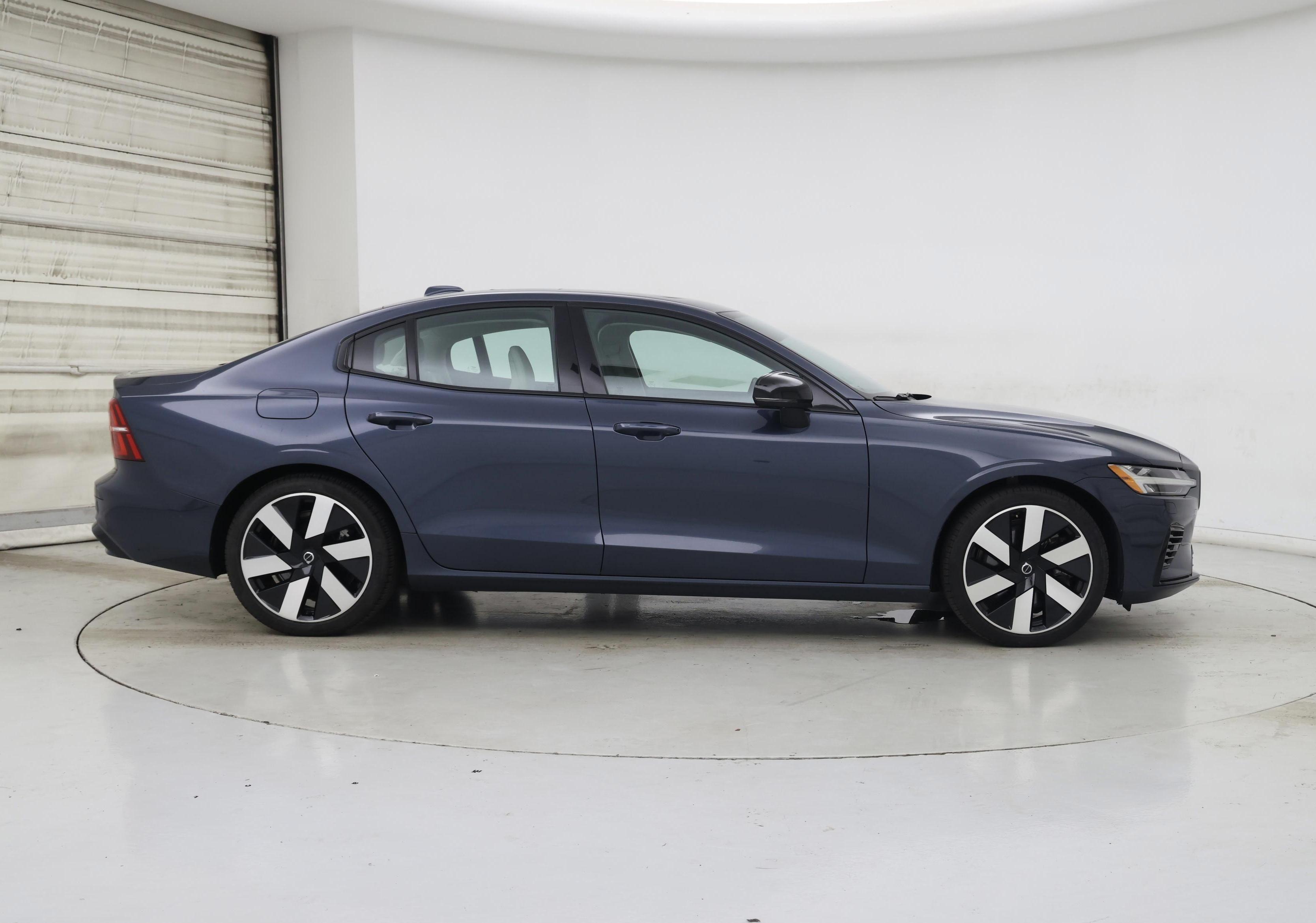 Thumbnail: 2024 Volvo S60 - 7