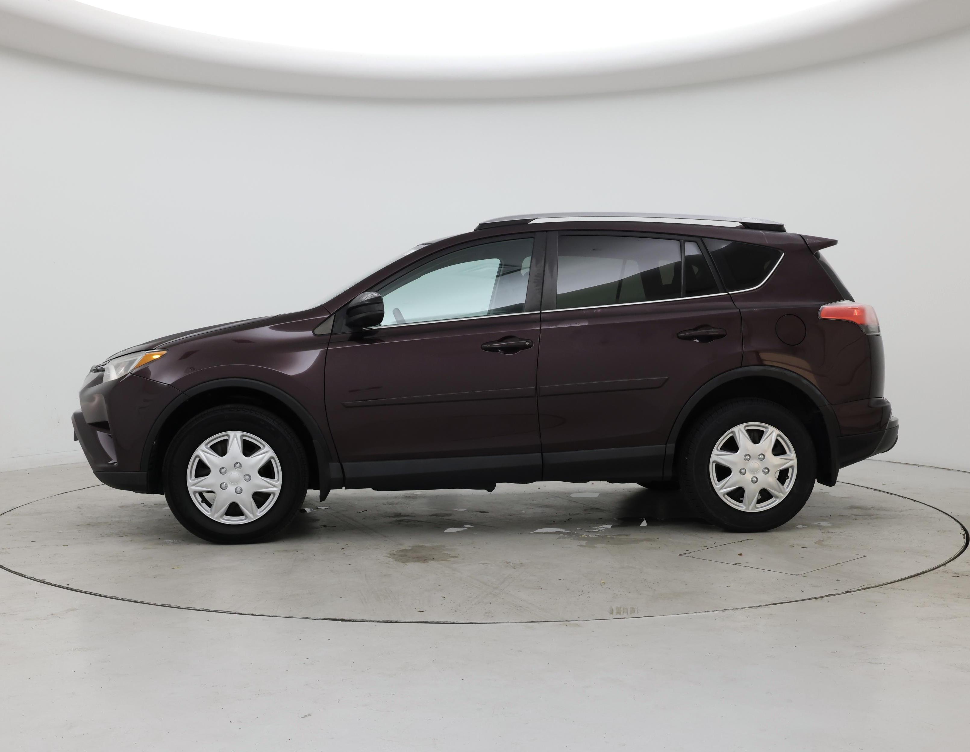 Thumbnail: 2017 Toyota RAV4 - 3