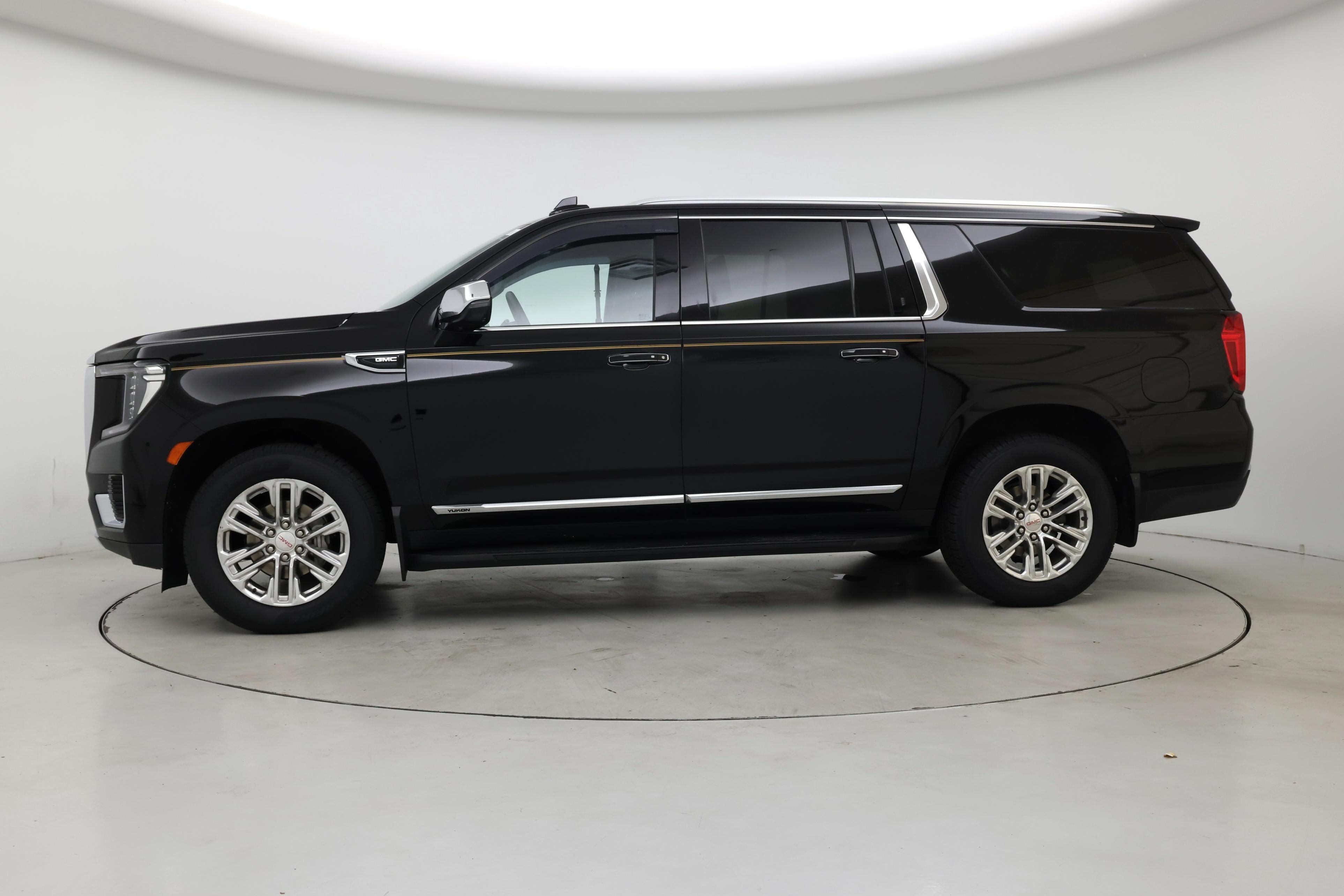 Thumbnail: 2021 GMC Yukon XL - 3
