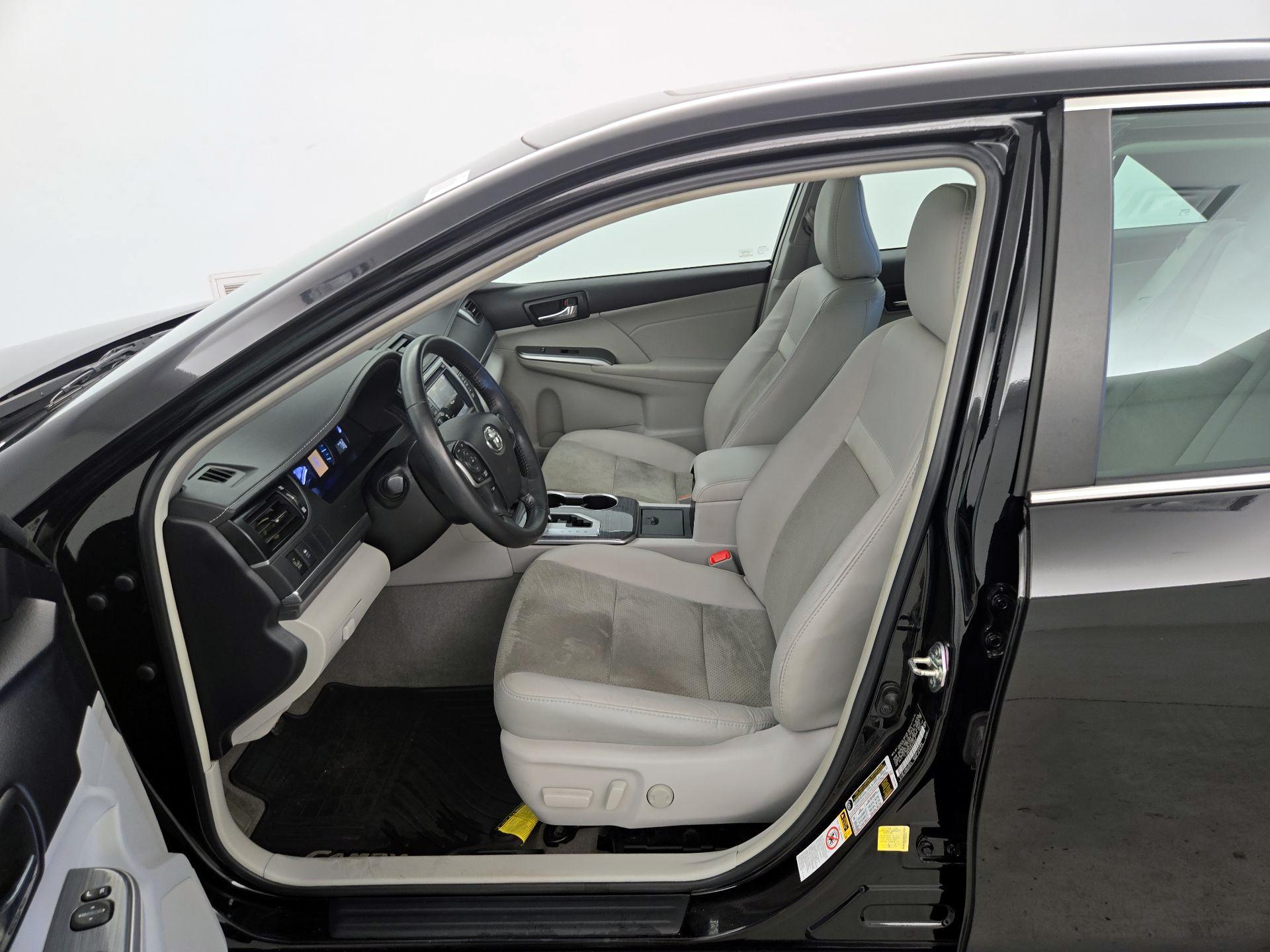 Thumbnail: 2014 Toyota Camry - 11
