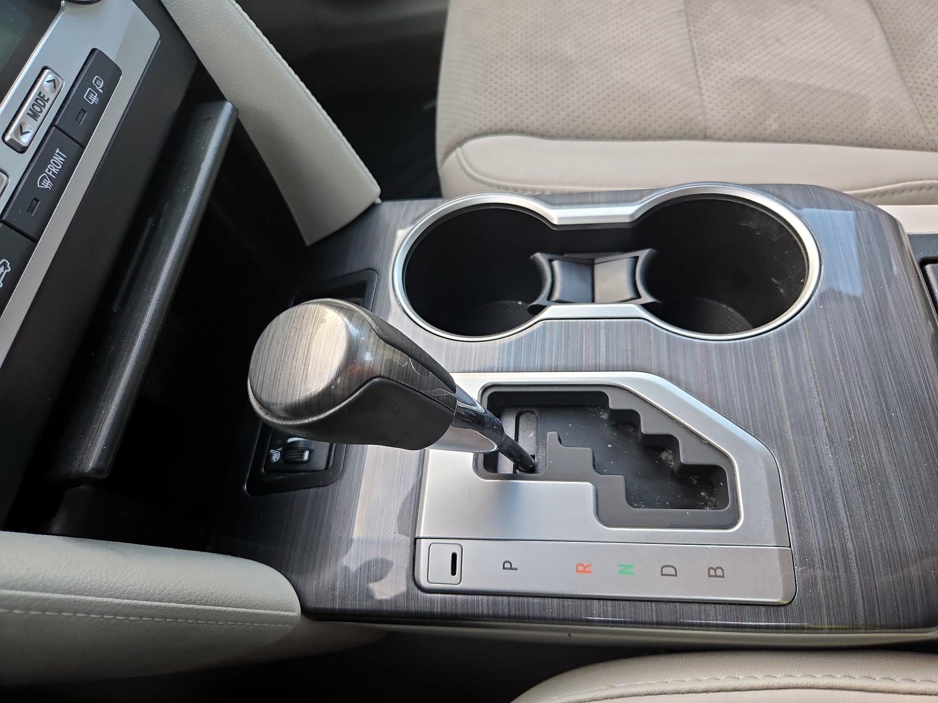 Thumbnail: 2014 Toyota Camry - 17