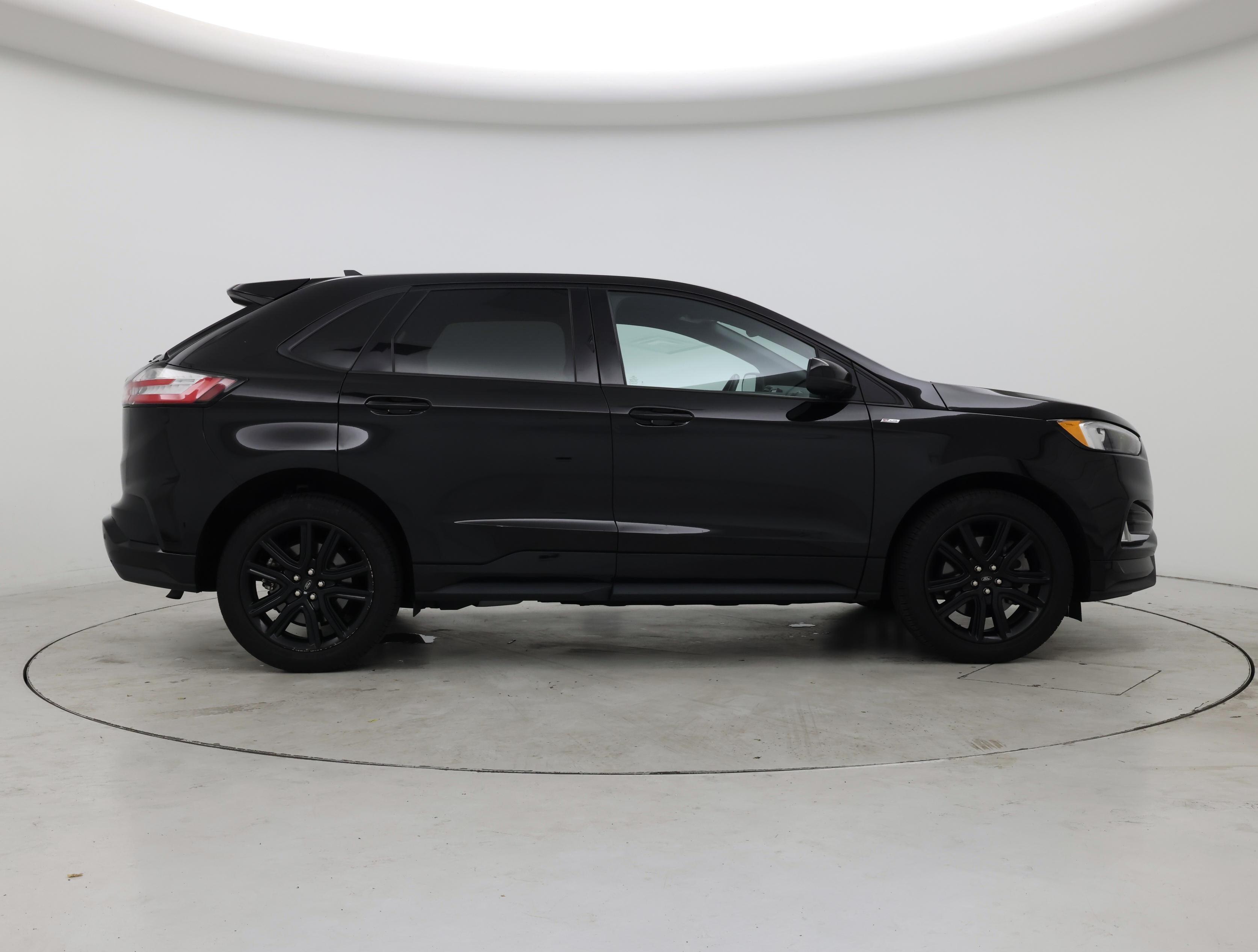 Thumbnail: 2023 Ford Edge - 7