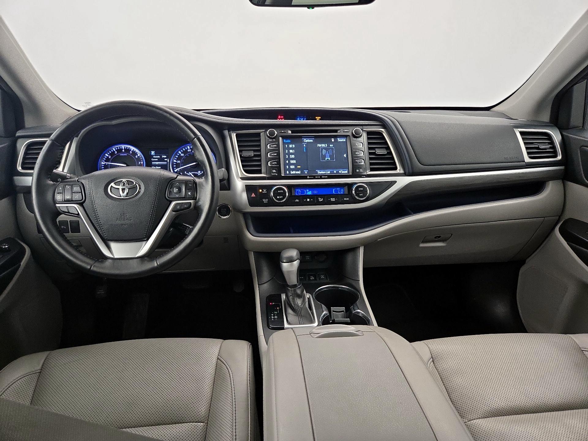 Thumbnail: 2018 Toyota Highlander - 9