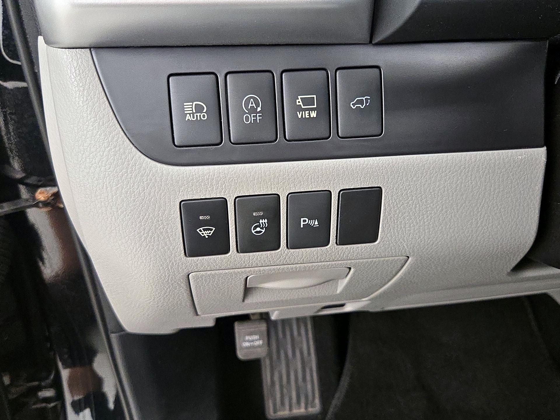 Thumbnail: 2018 Toyota Highlander - 13