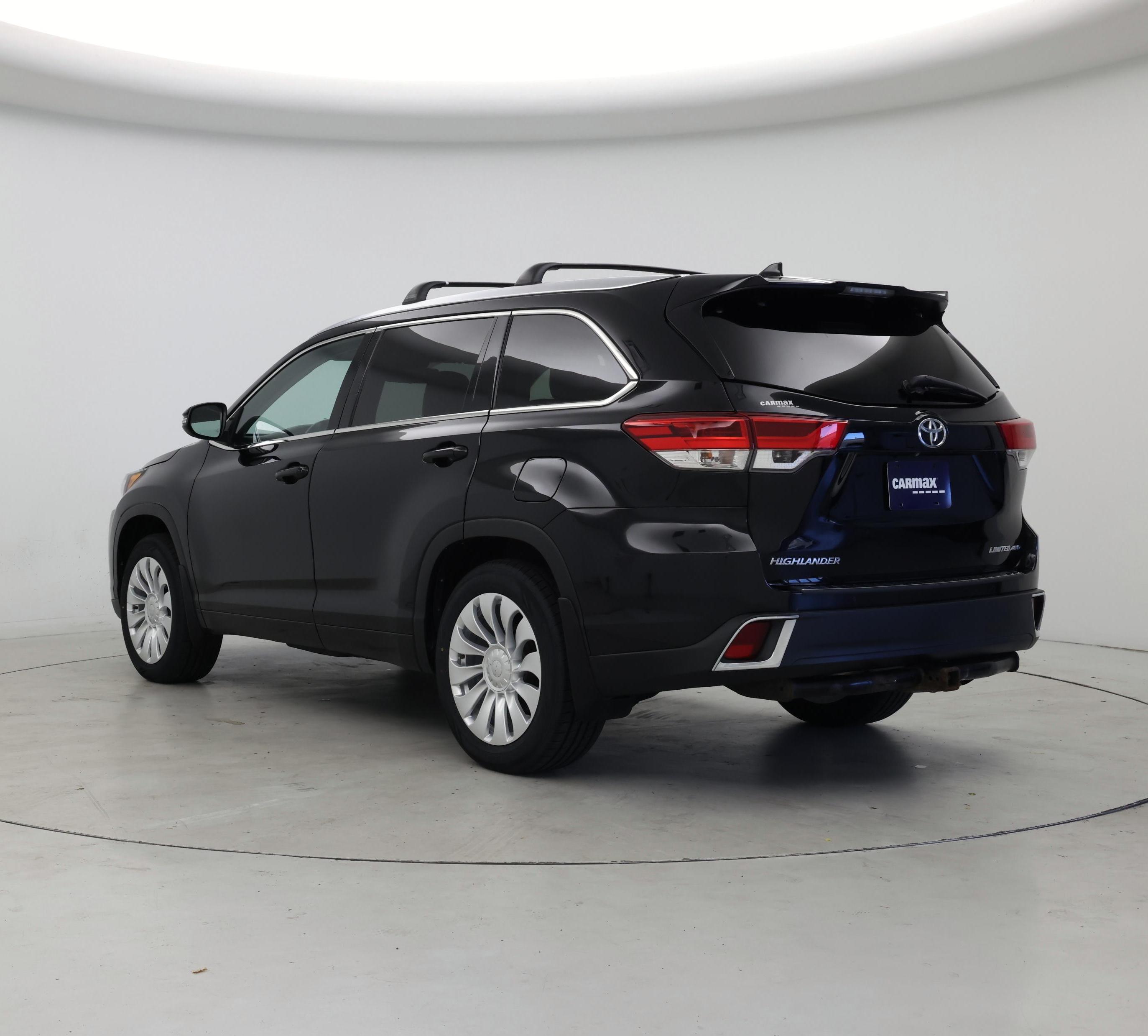 Thumbnail: 2018 Toyota Highlander - 2