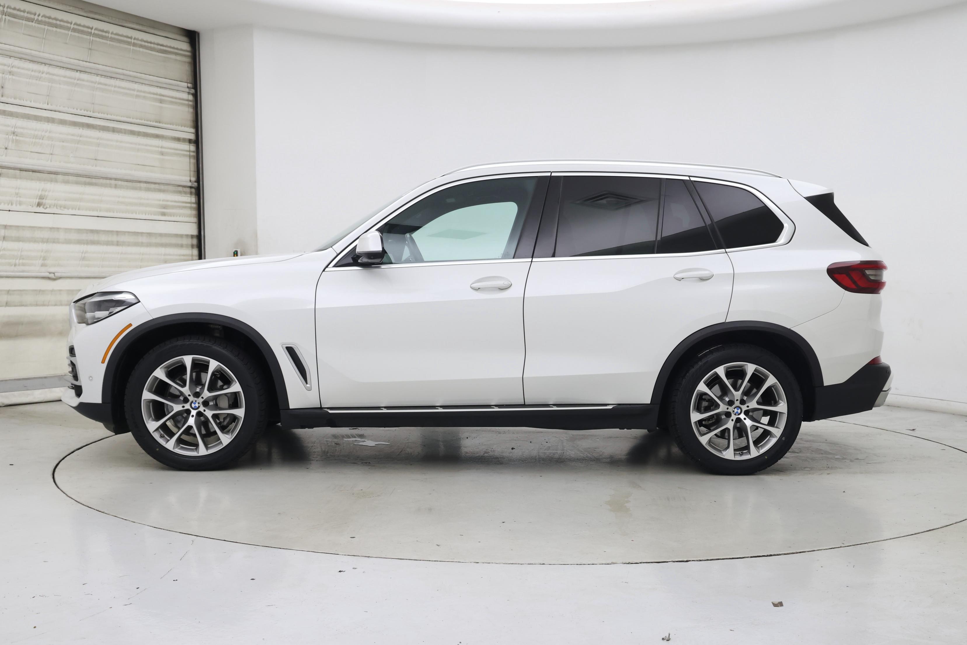 Thumbnail: 2023 BMW X5 - 3