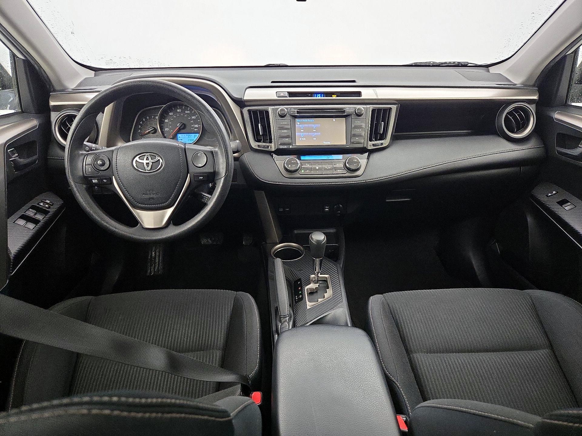 Thumbnail: 2015 Toyota RAV4 - 9