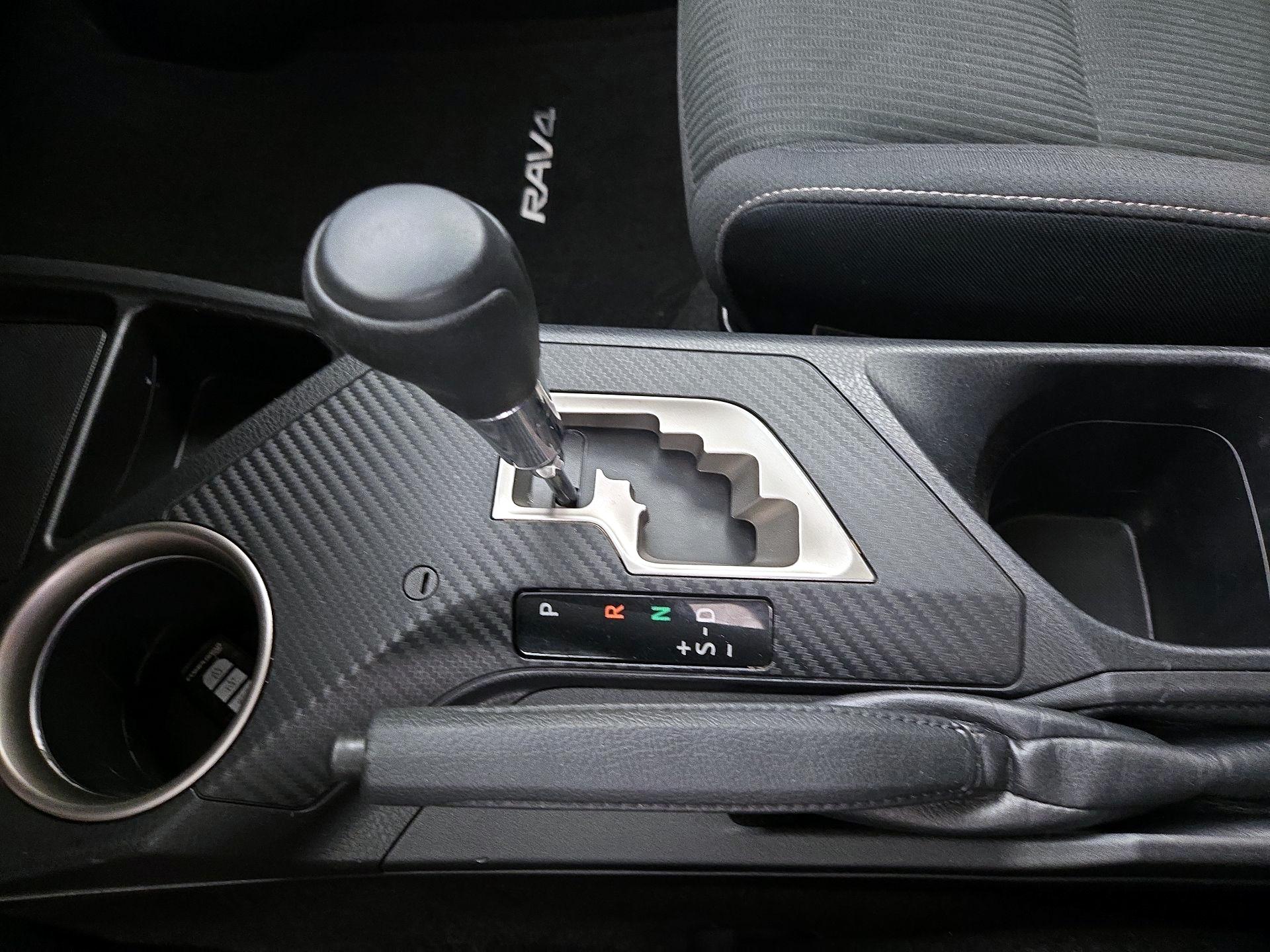 Thumbnail: 2015 Toyota RAV4 - 17