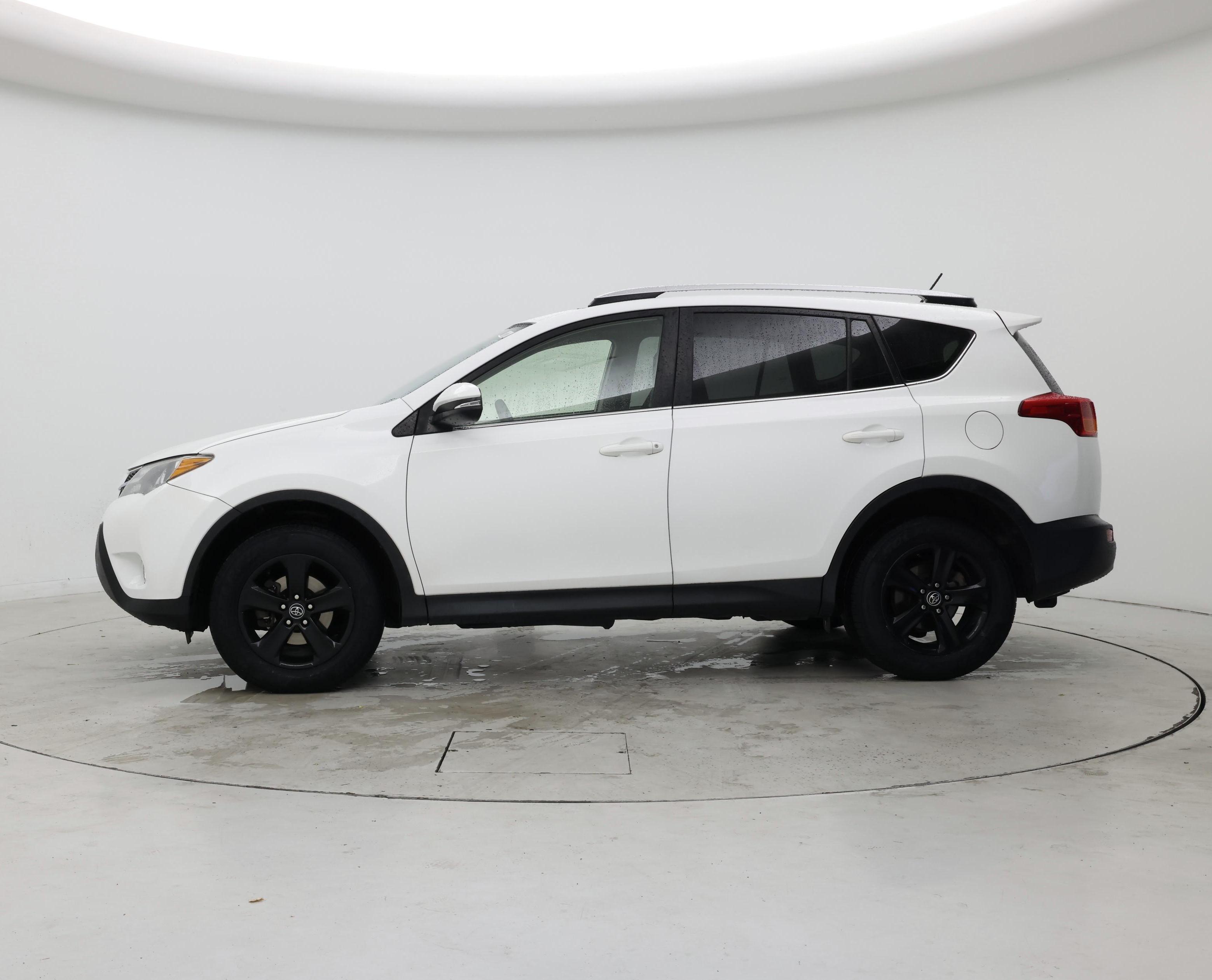 Thumbnail: 2015 Toyota RAV4 - 3