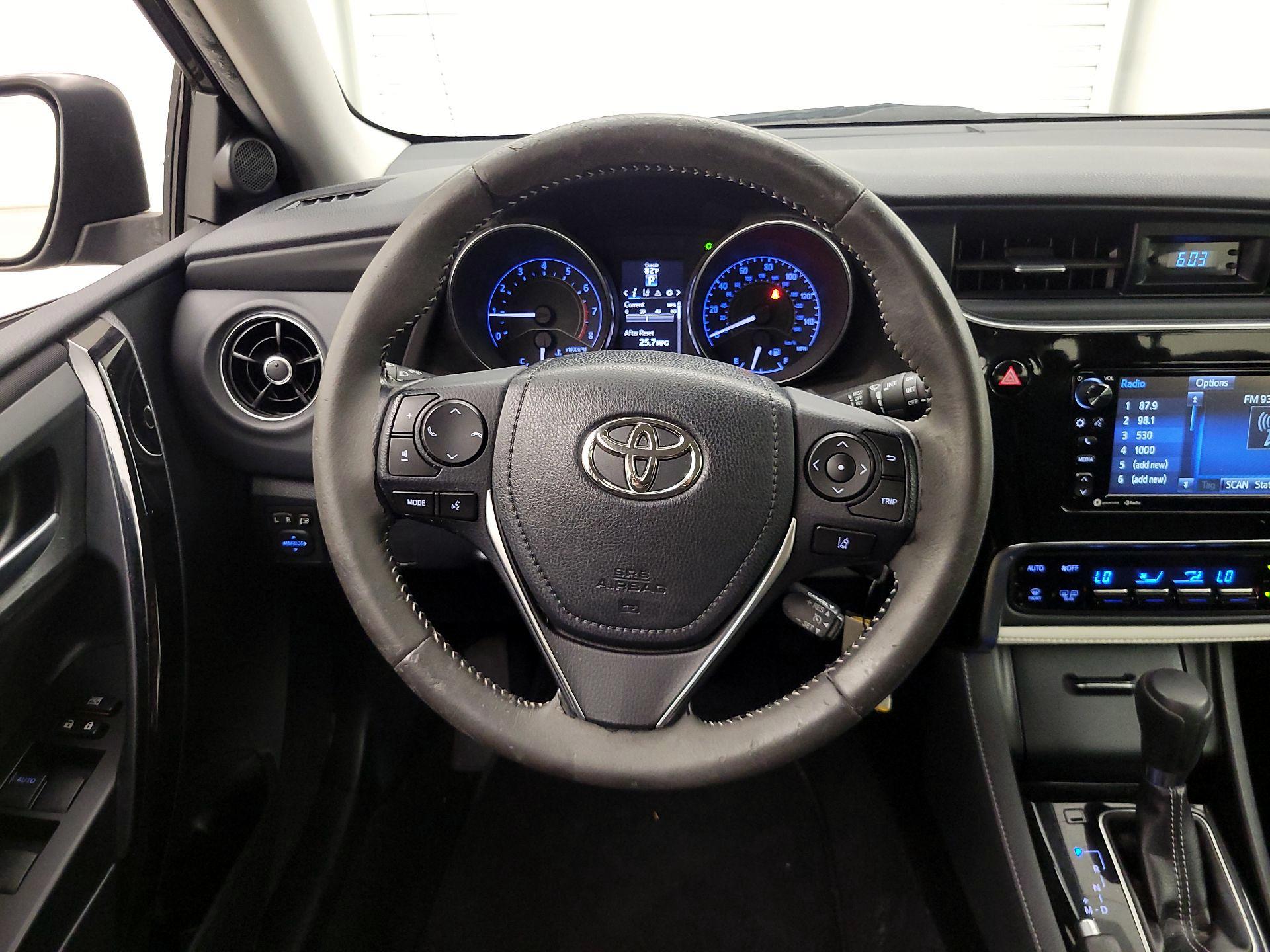 Thumbnail: 2017 Toyota Corolla iM - 10