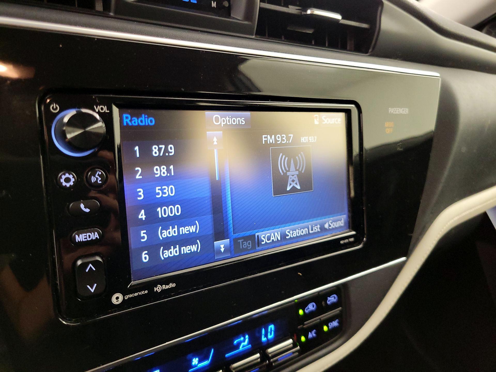 Thumbnail: 2017 Toyota Corolla iM - 15
