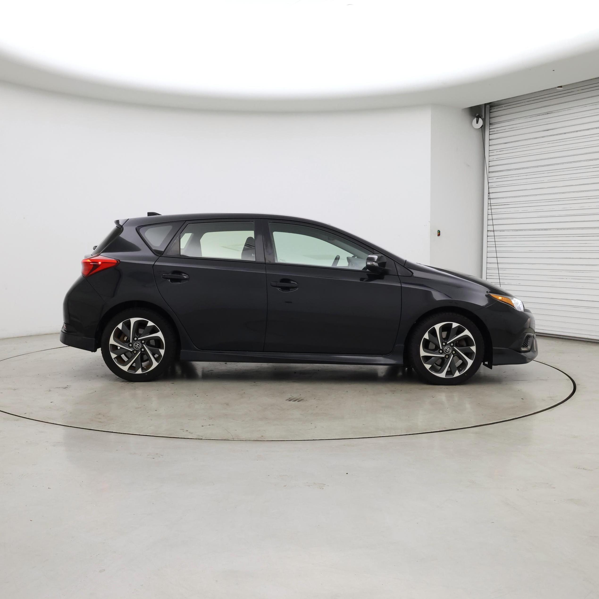 Thumbnail: 2017 Toyota Corolla iM - 7
