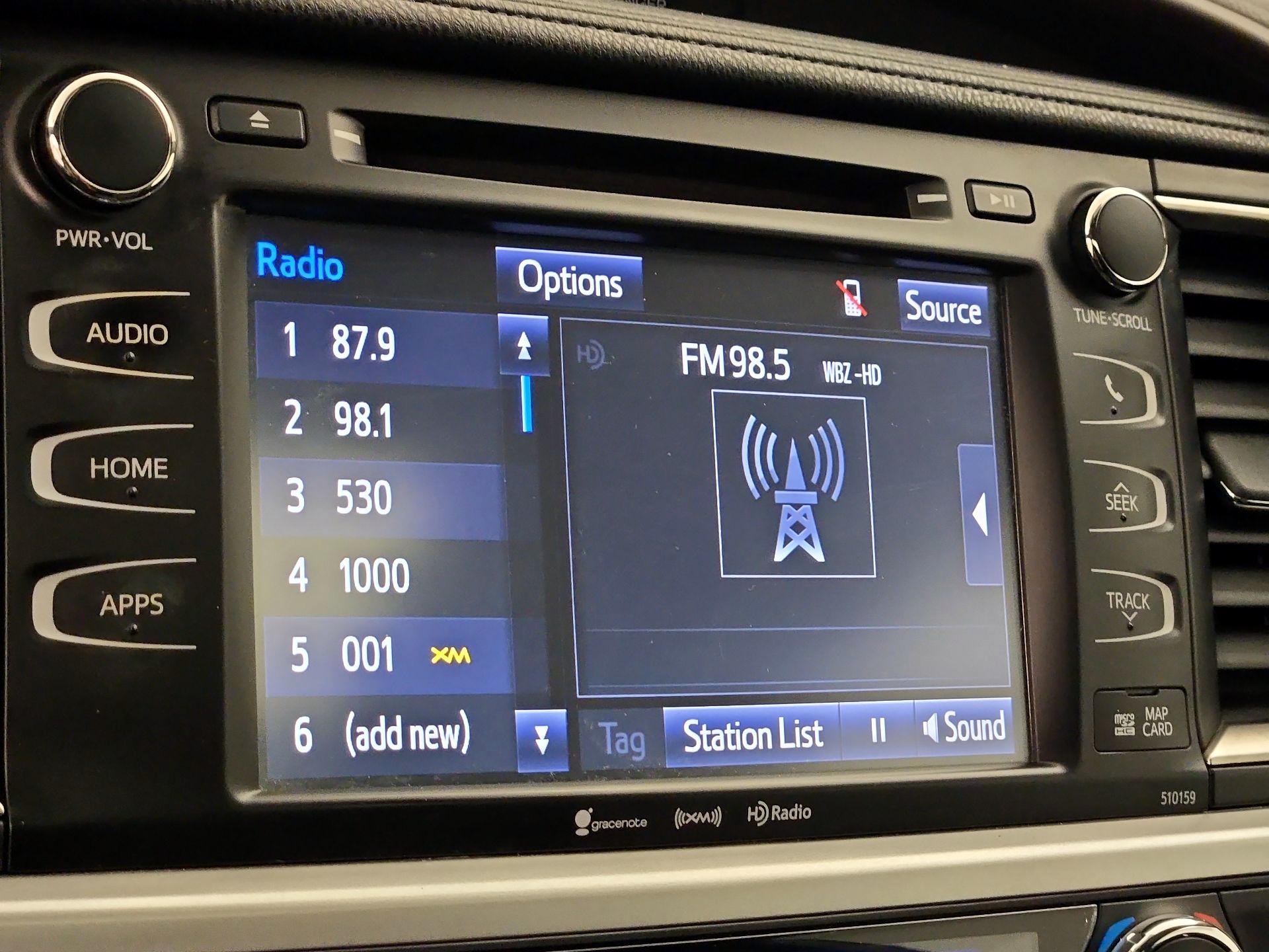 Thumbnail: 2016 Toyota Highlander - 15