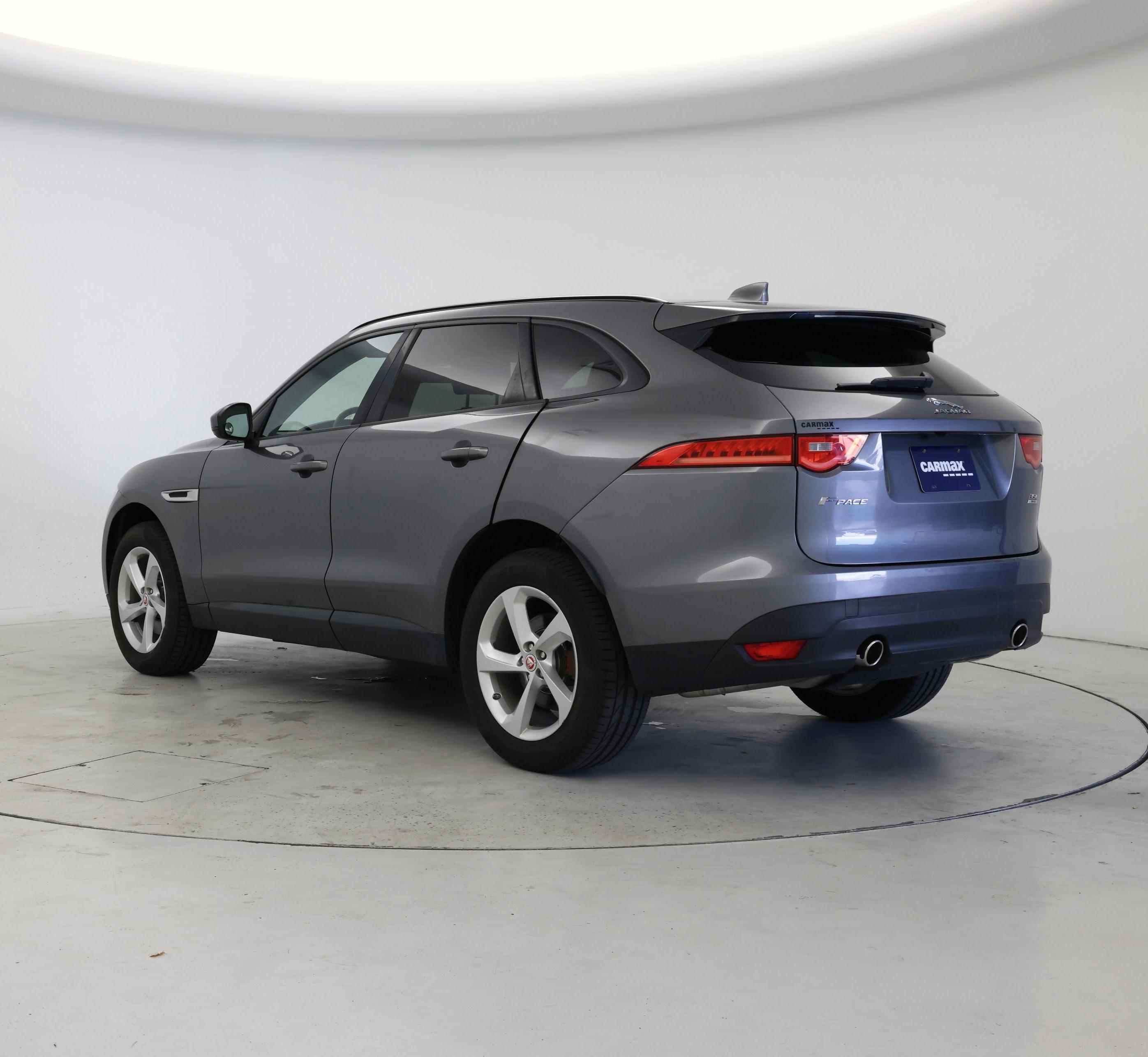 Thumbnail: 2017 Jaguar F-Pace - 2
