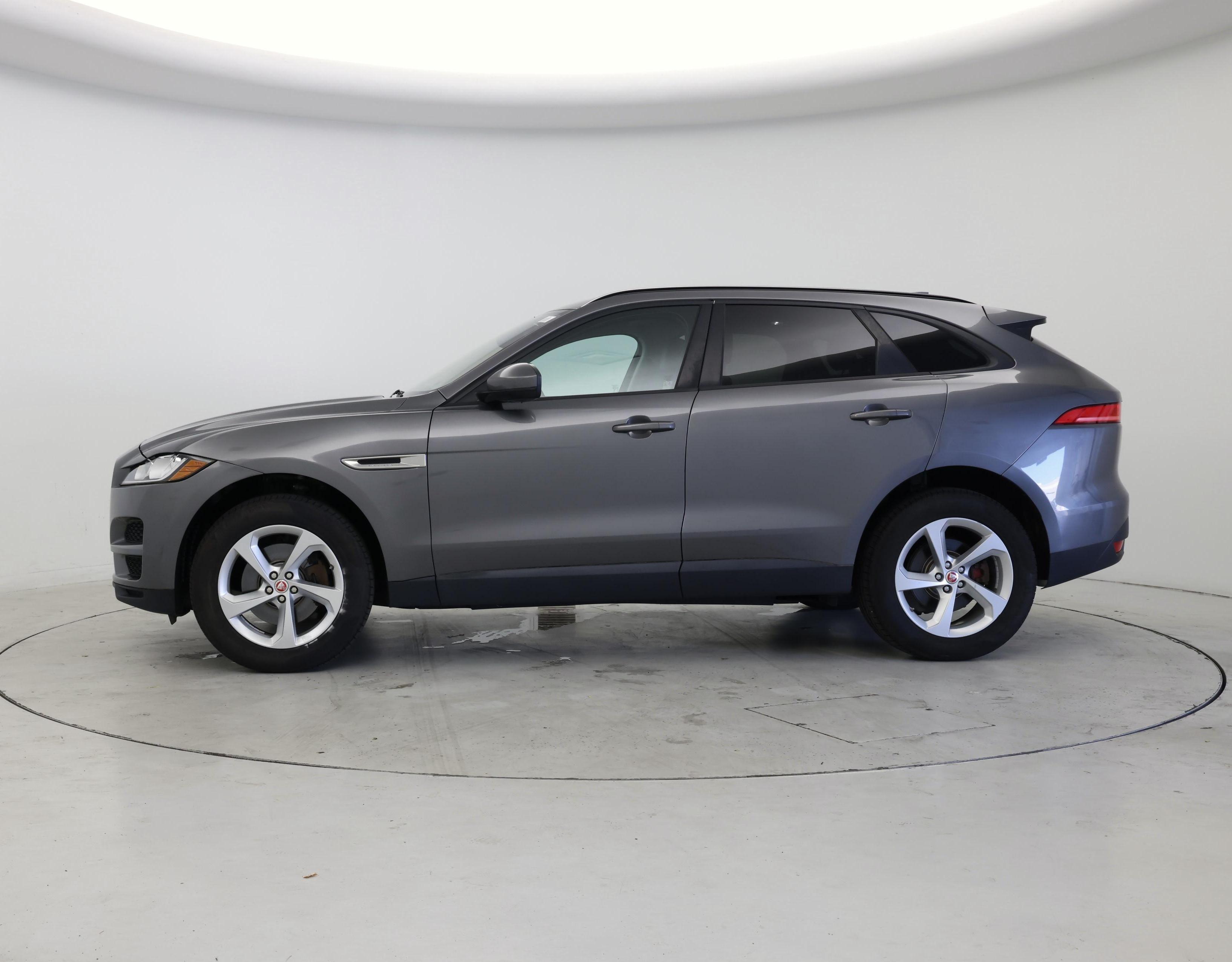 Thumbnail: 2017 Jaguar F-Pace - 3
