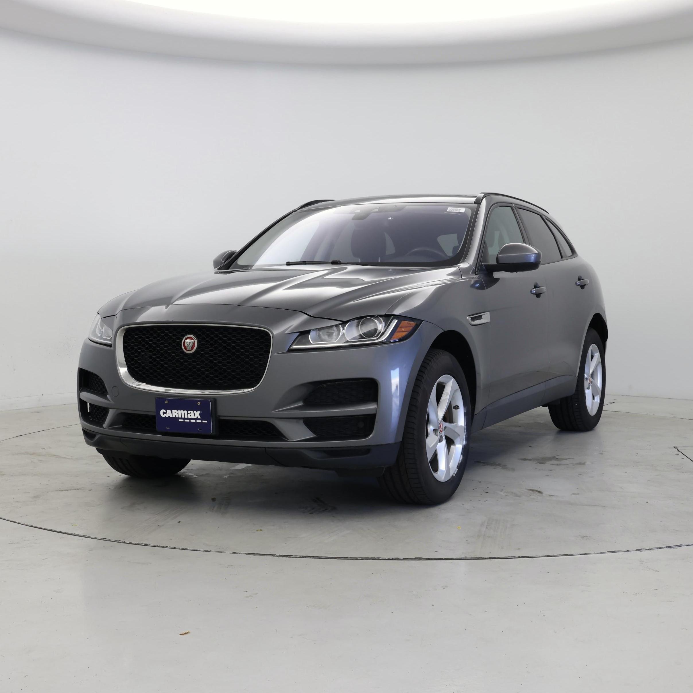 Thumbnail: 2017 Jaguar F-Pace - 4
