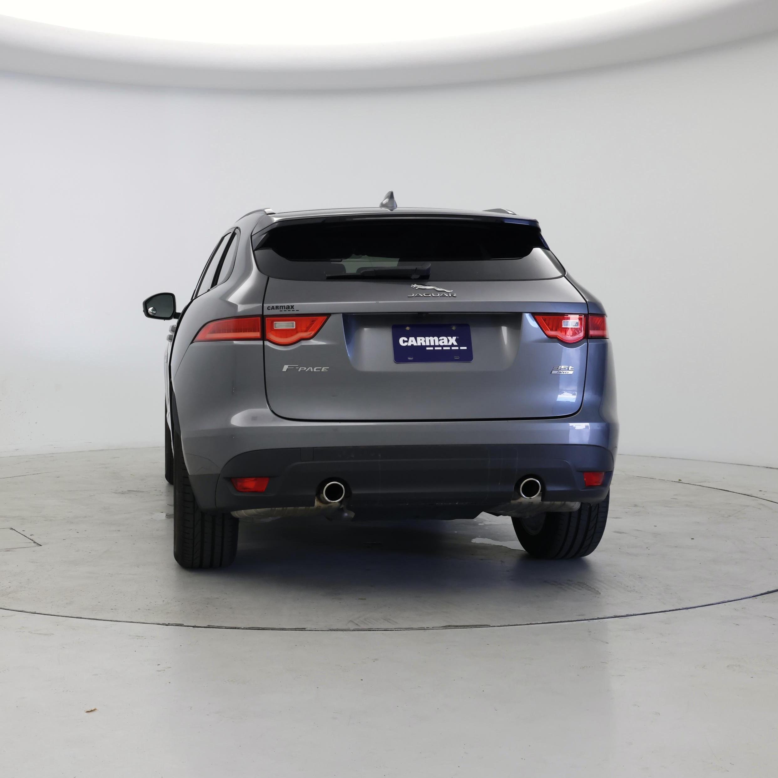 Thumbnail: 2017 Jaguar F-Pace - 6