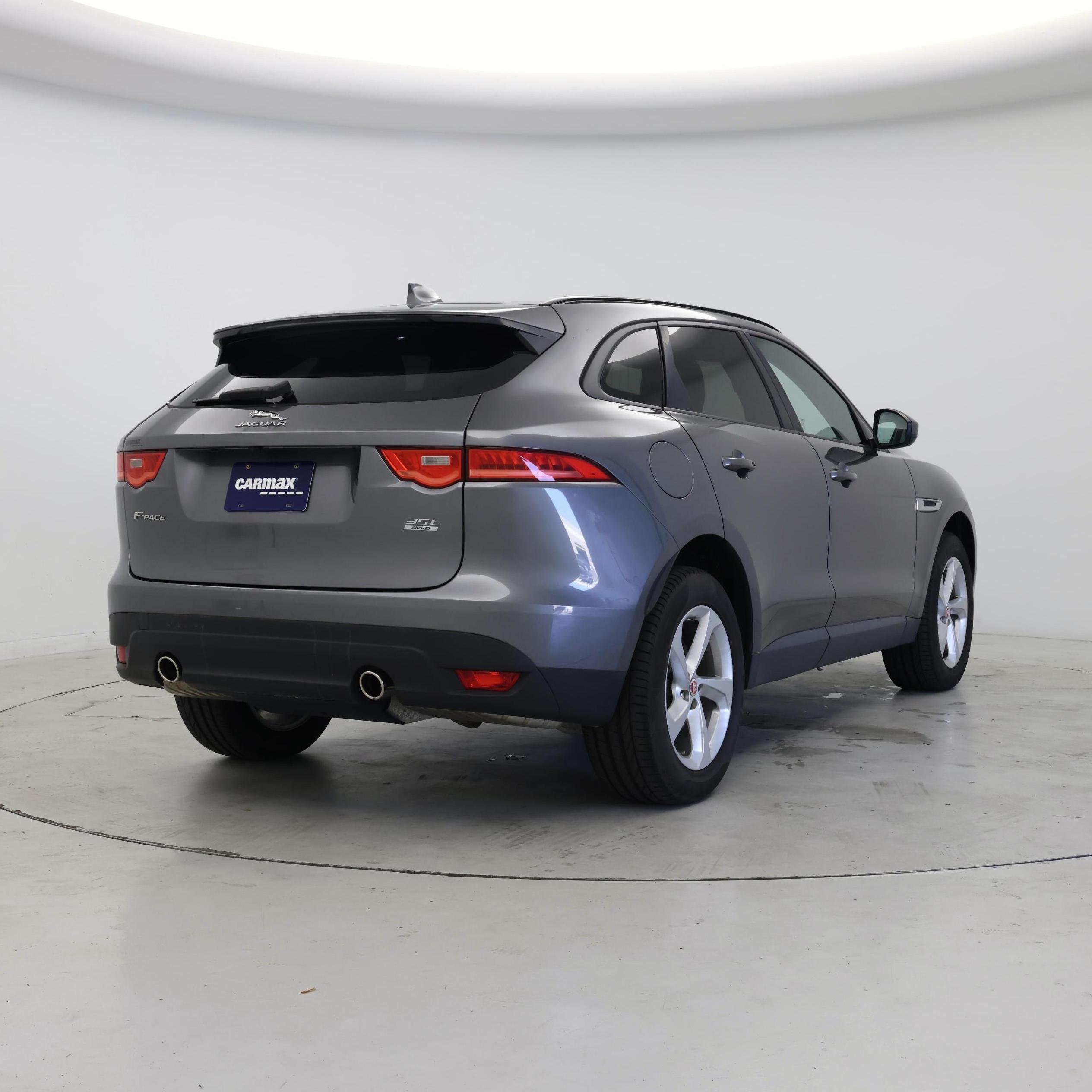 Thumbnail: 2017 Jaguar F-Pace - 8