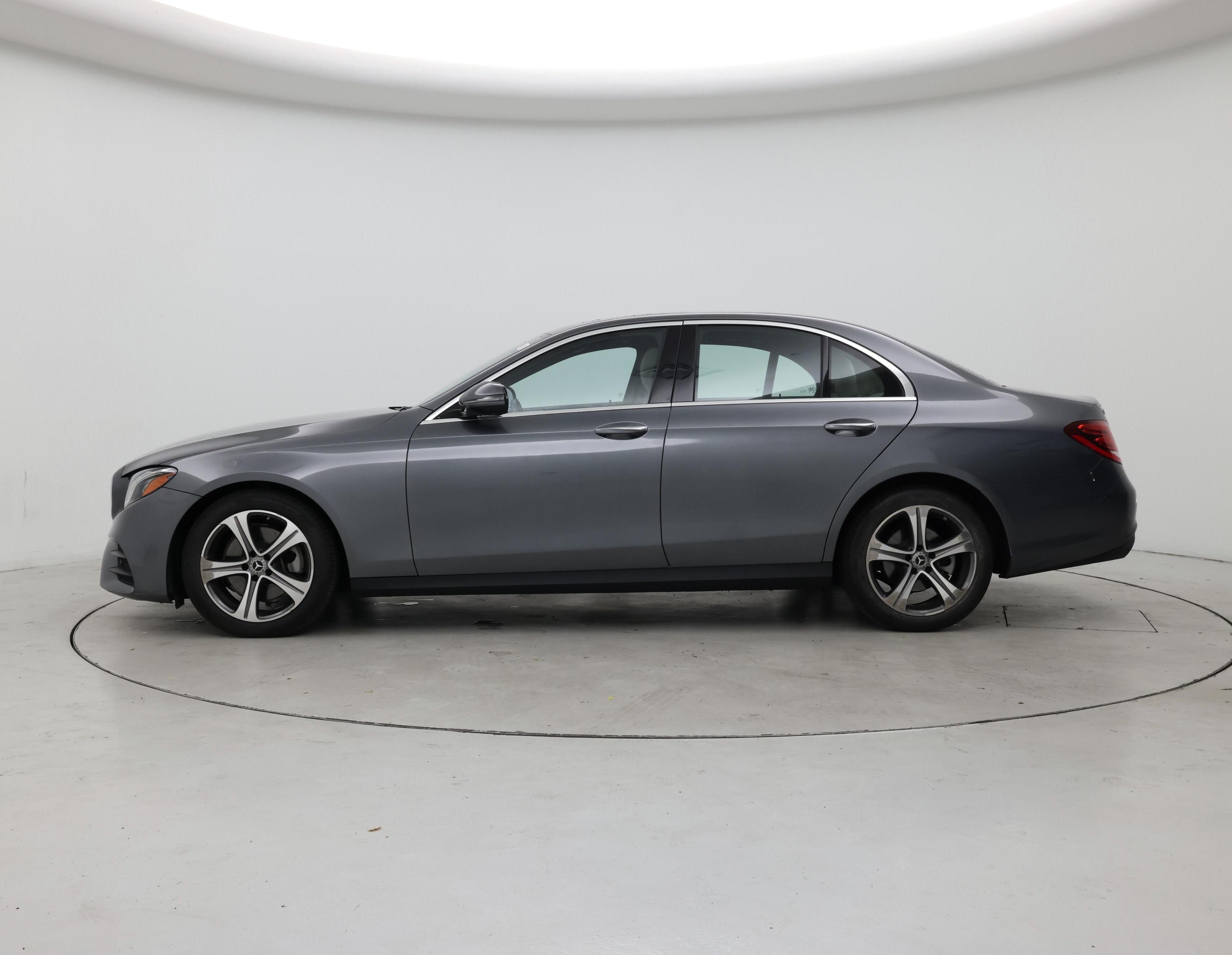 Thumbnail: 2019 Mercedes-Benz E-Class - 3