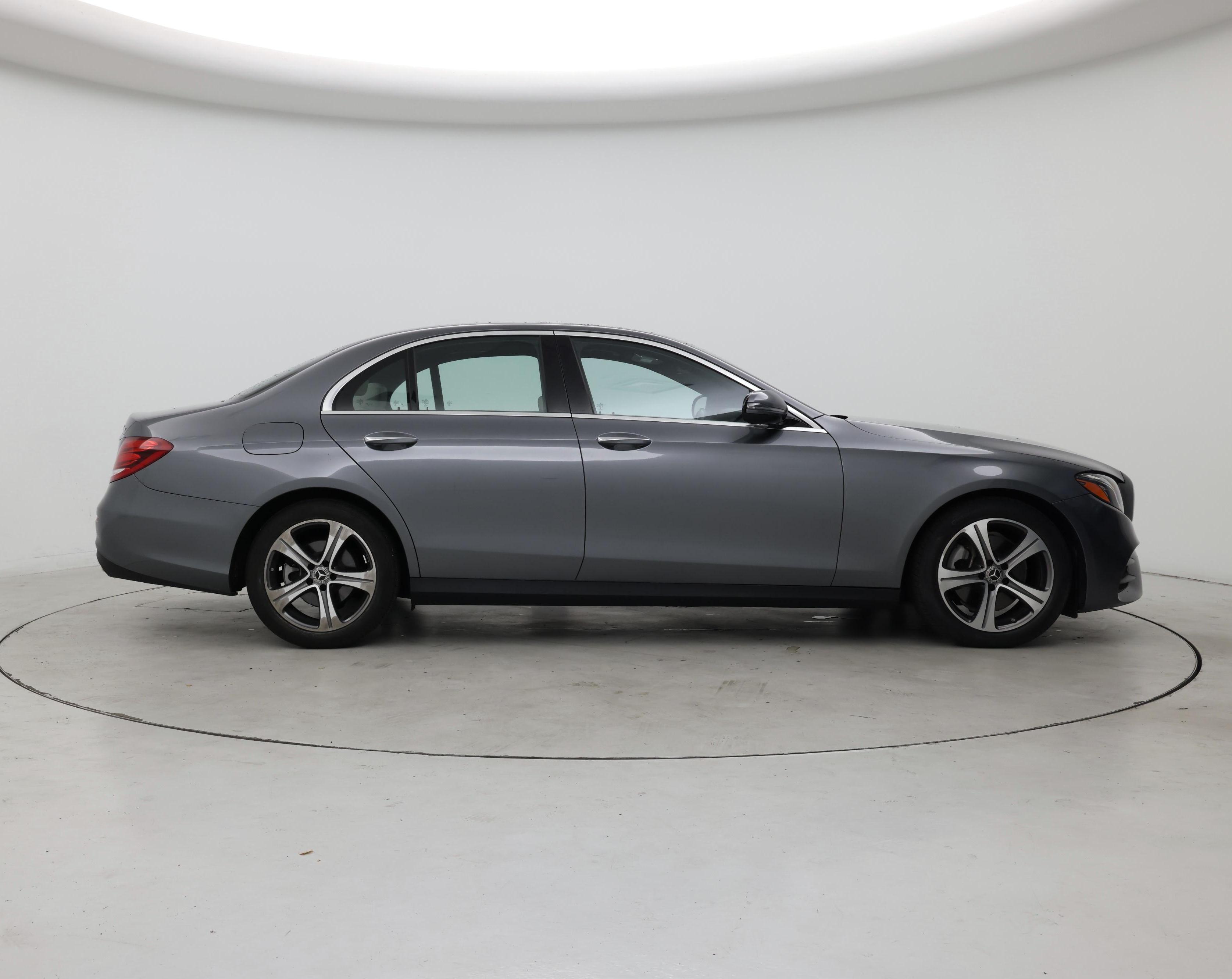 Thumbnail: 2019 Mercedes-Benz E-Class - 7