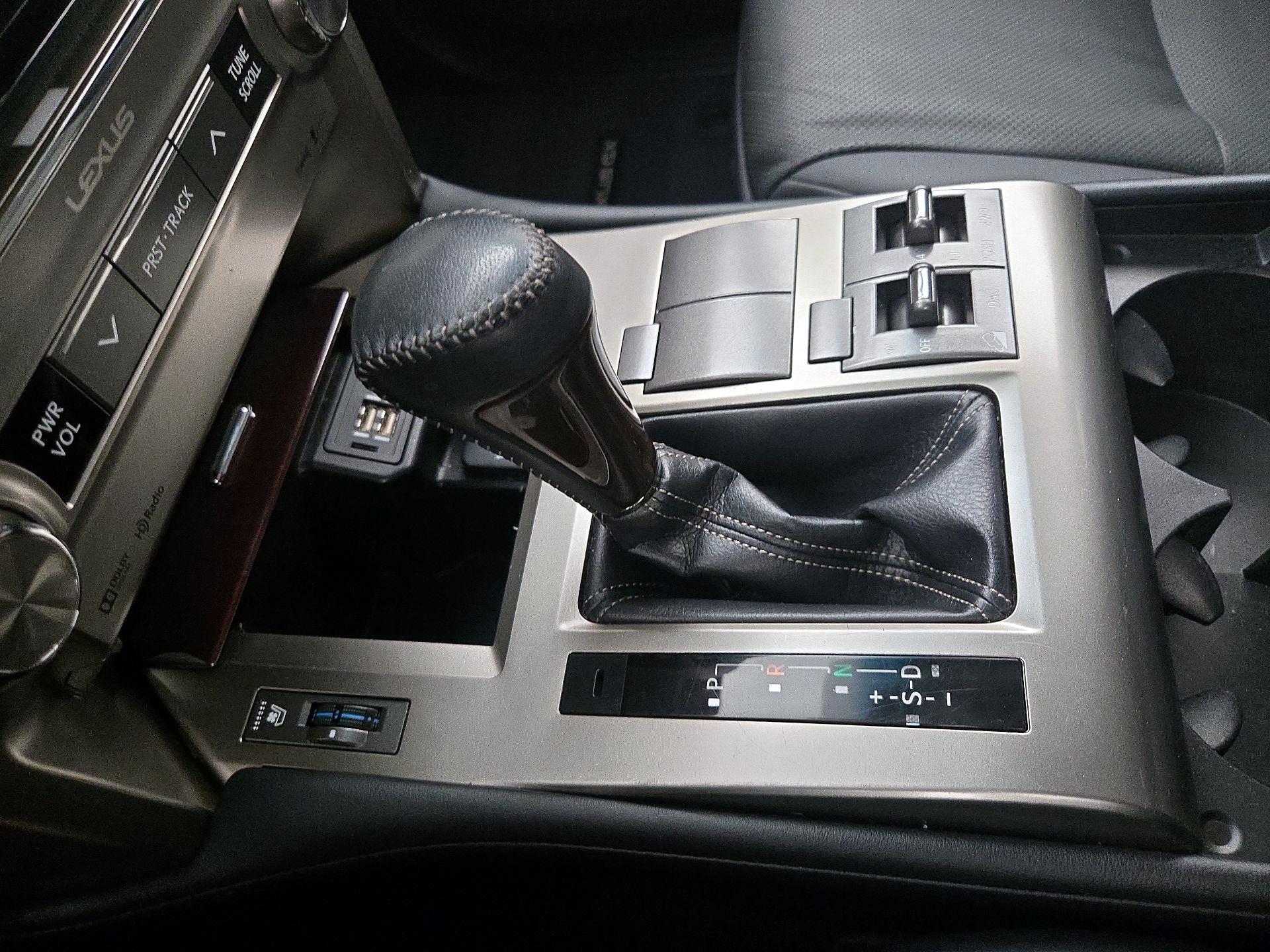 Thumbnail: 2019 Lexus GX - 18
