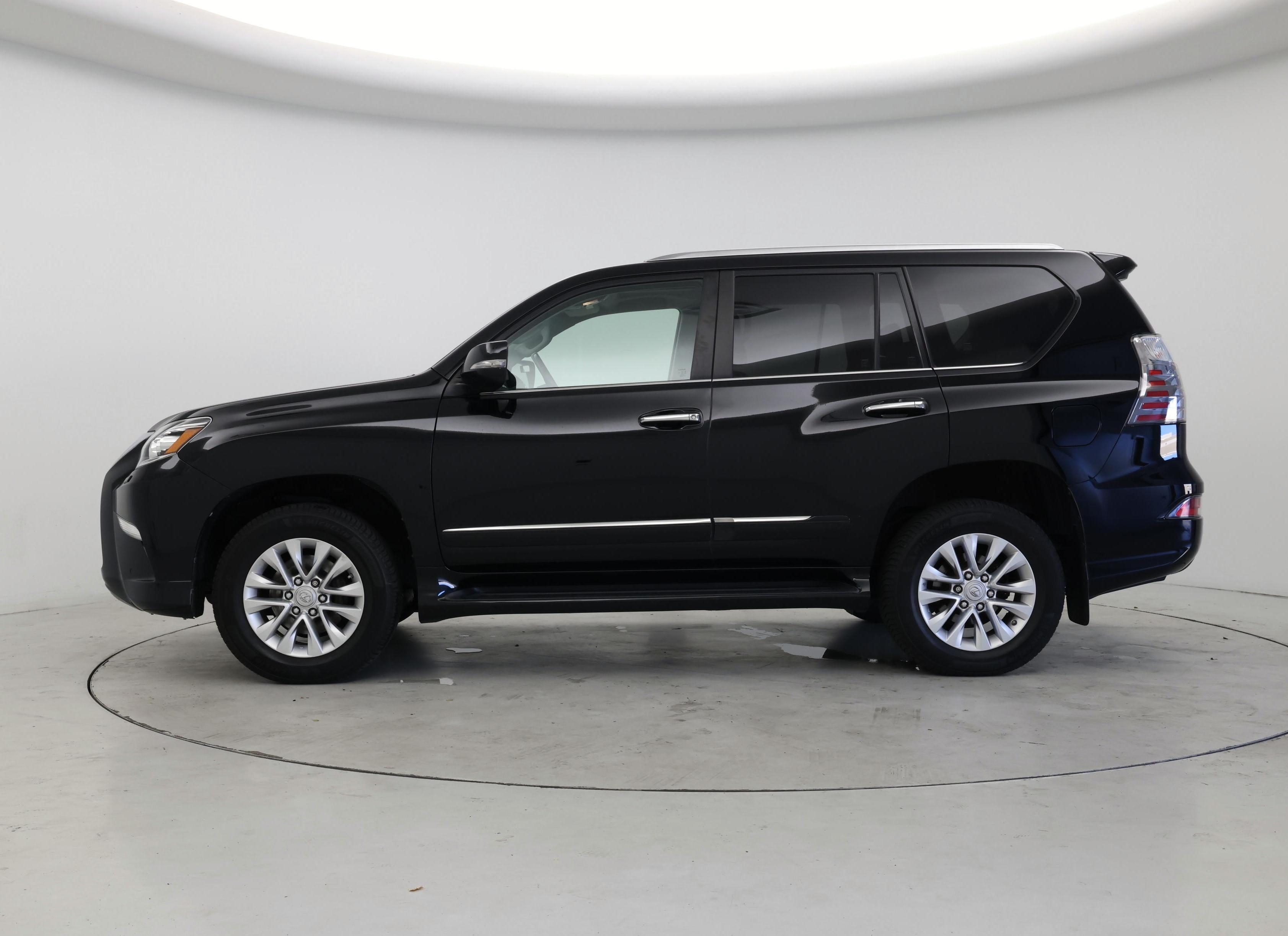 Thumbnail: 2019 Lexus GX - 3
