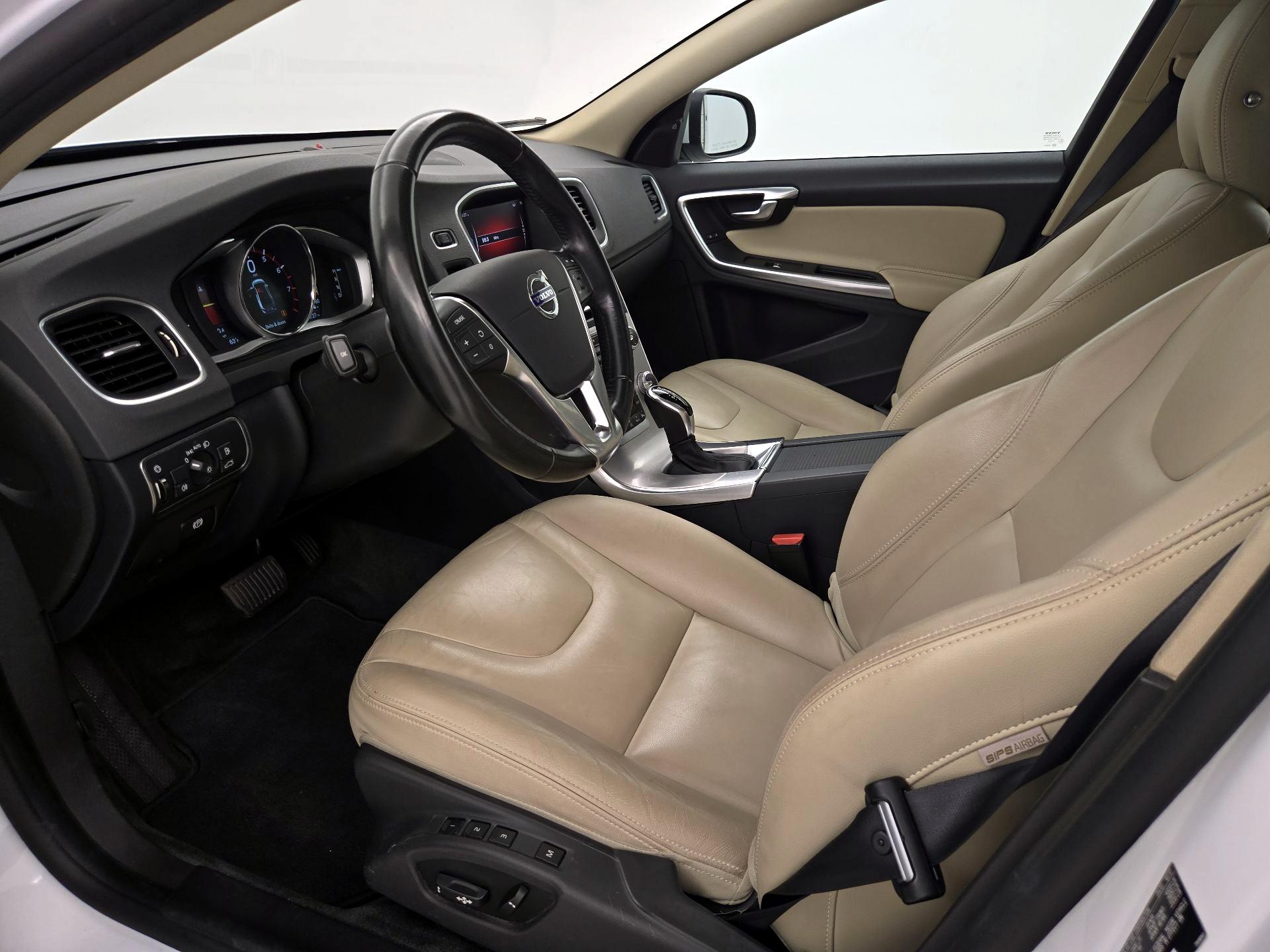 Thumbnail: 2018 Volvo S60 - 11