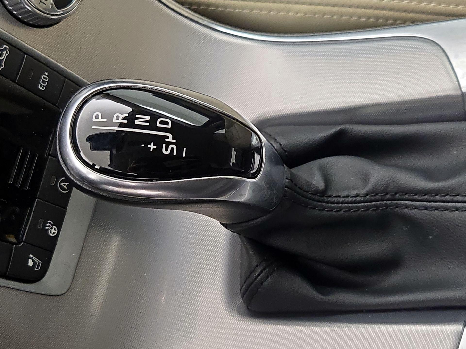 Thumbnail: 2018 Volvo S60 - 17