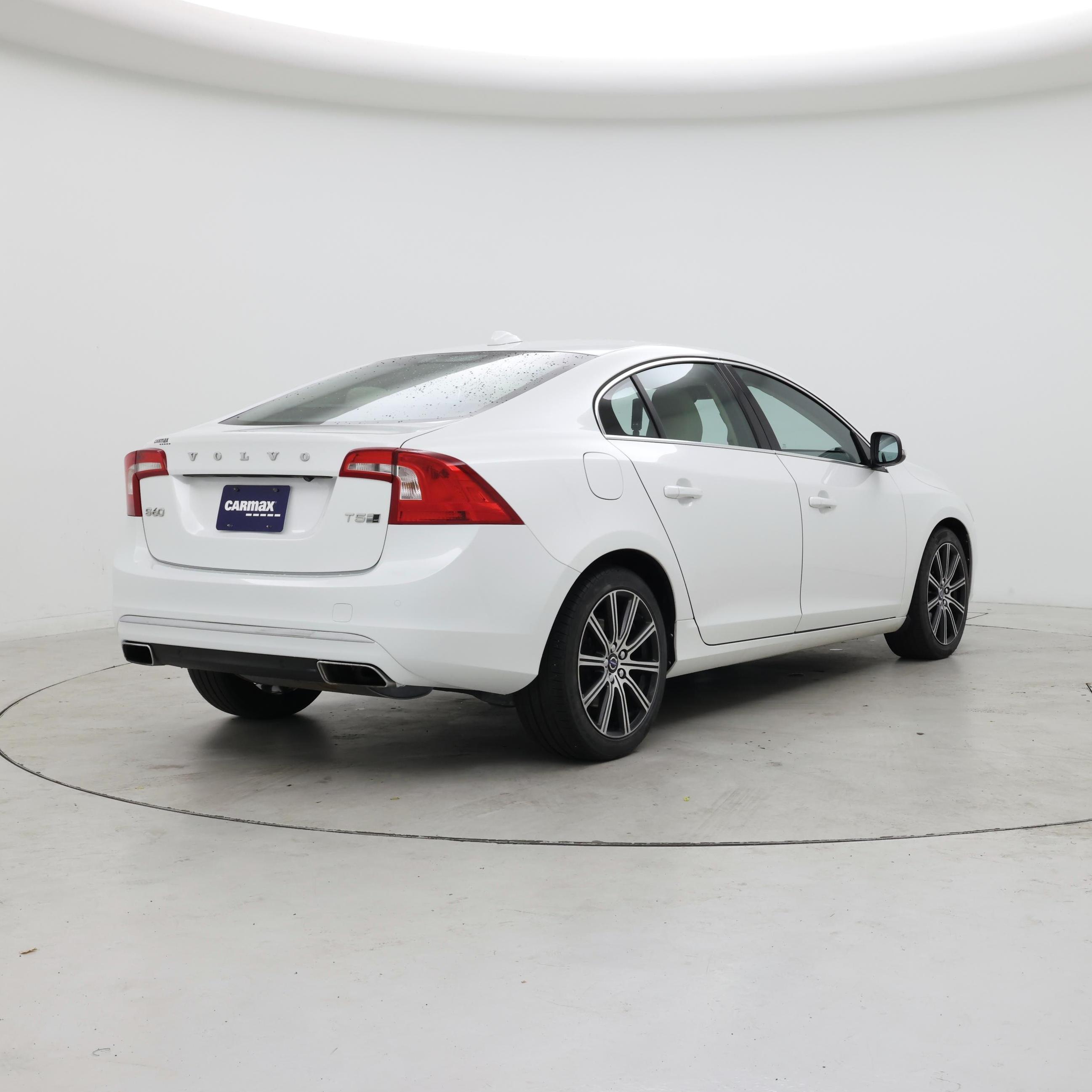 Thumbnail: 2018 Volvo S60 - 8