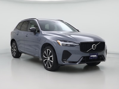 2023 Volvo XC60 B5 Ultimate Dark Theme