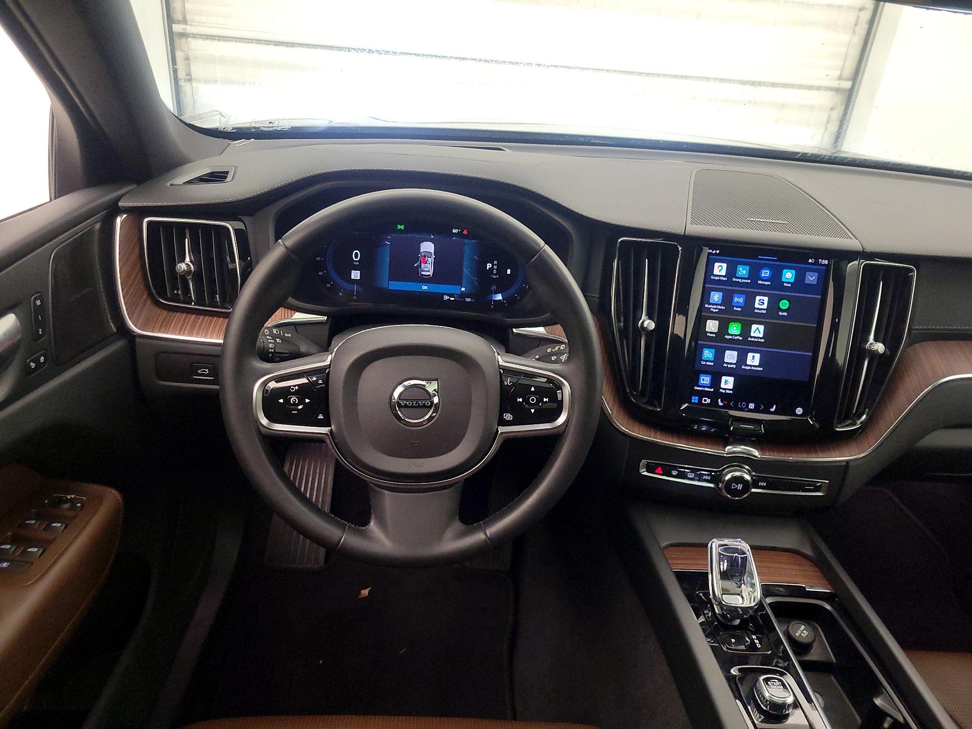 Thumbnail: 2023 Volvo XC60 - 10