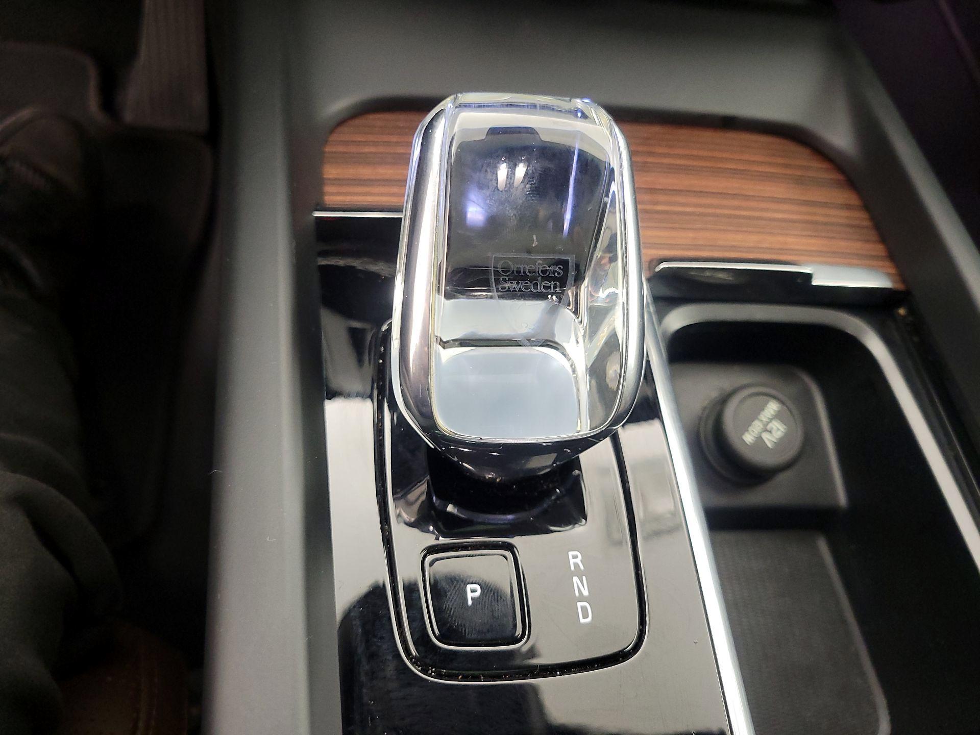 Thumbnail: 2023 Volvo XC60 - 17