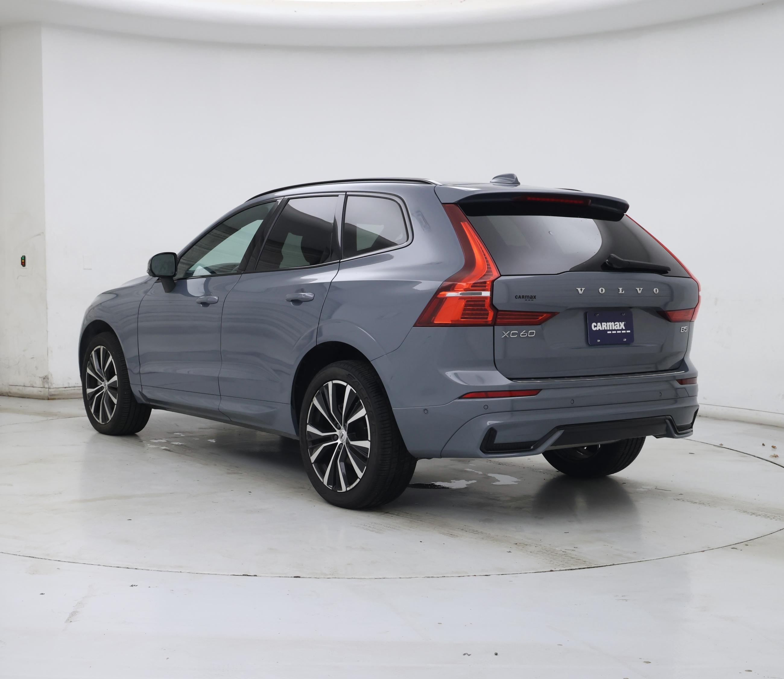 Thumbnail: 2023 Volvo XC60 - 2