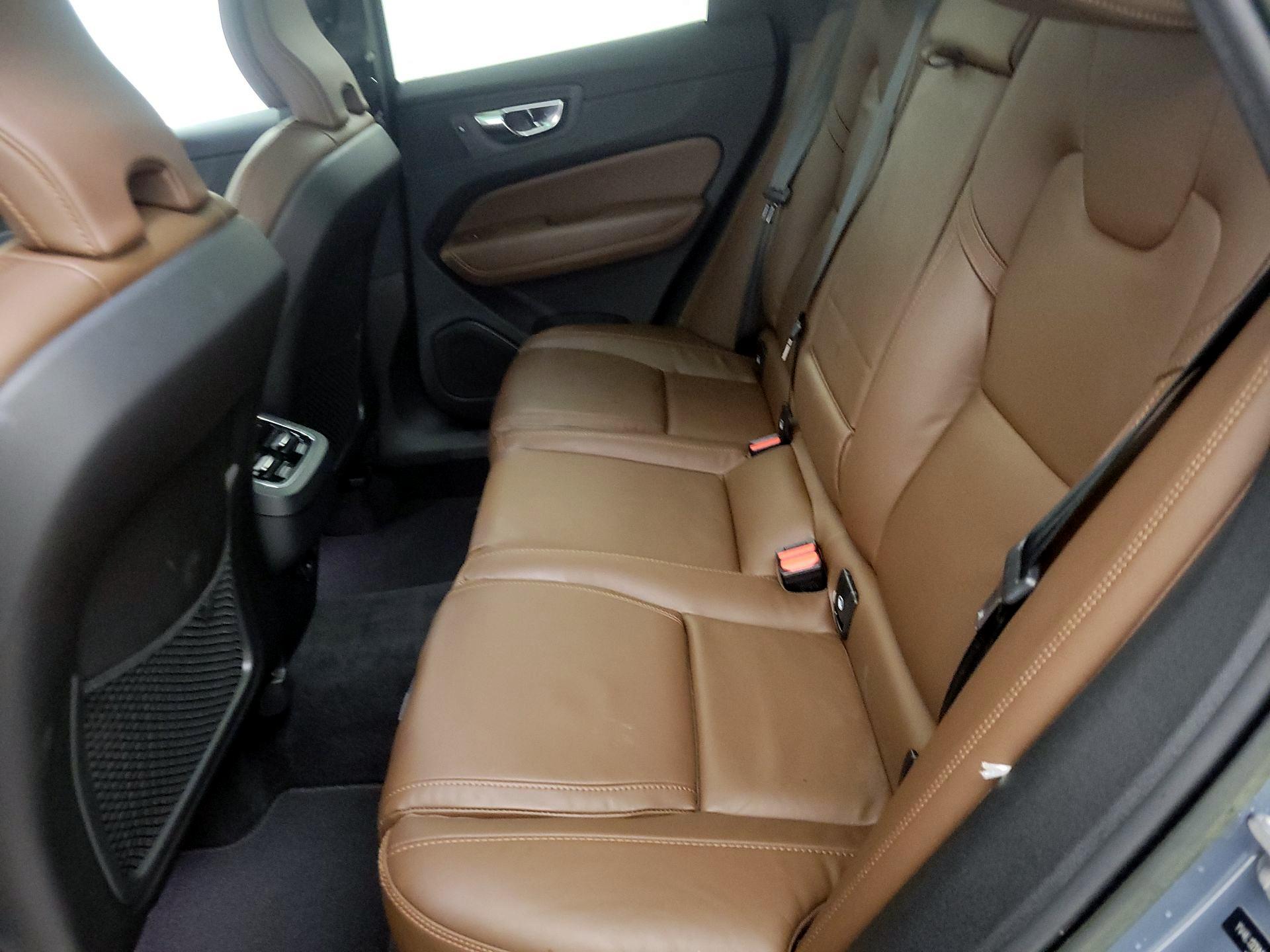 Thumbnail: 2023 Volvo XC60 - 19