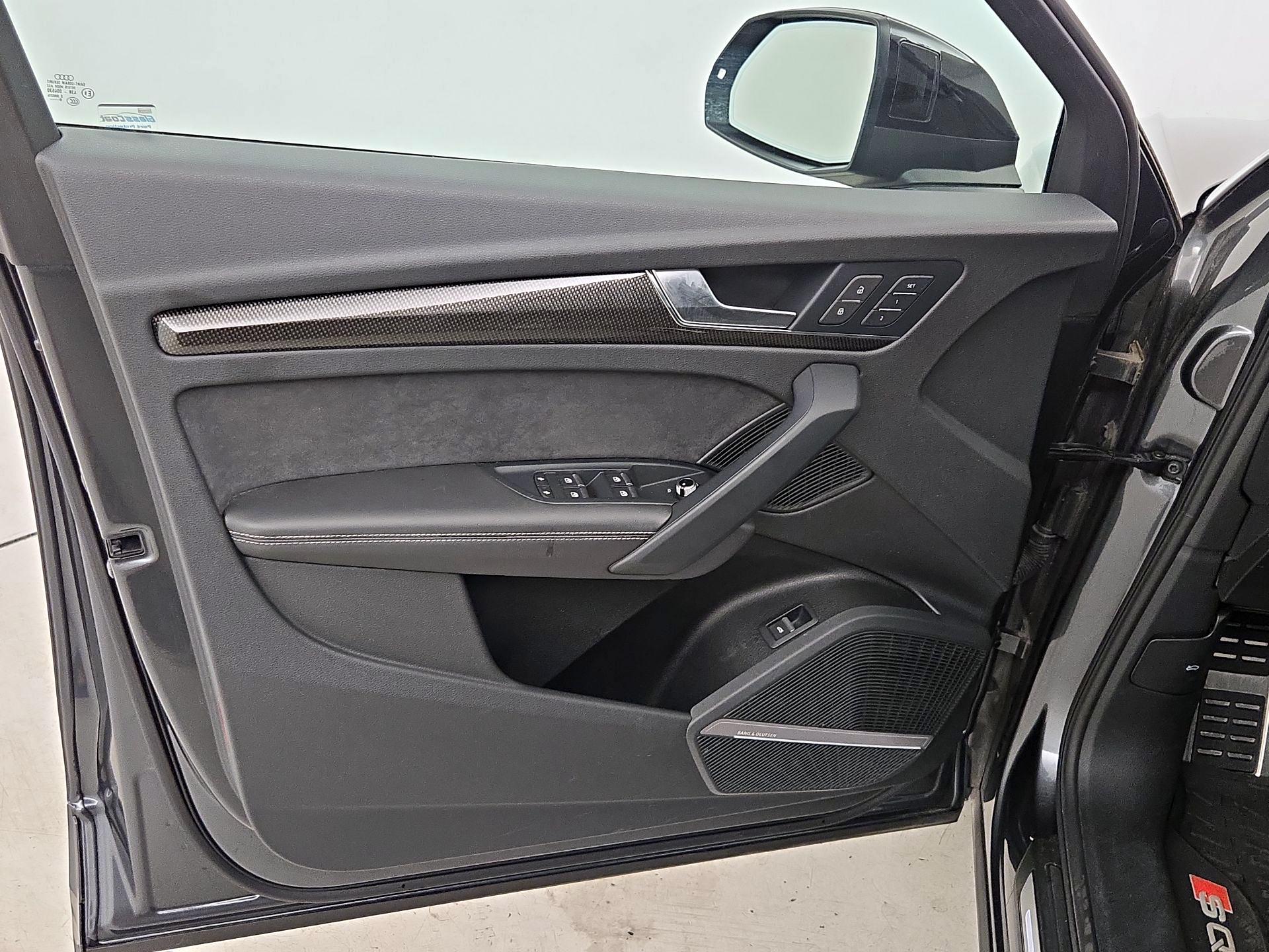 Thumbnail: 2021 Audi SQ5 - 12