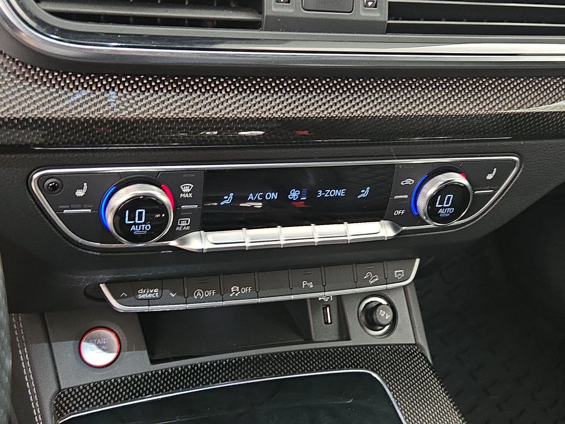 Thumbnail: 2021 Audi SQ5 - 16