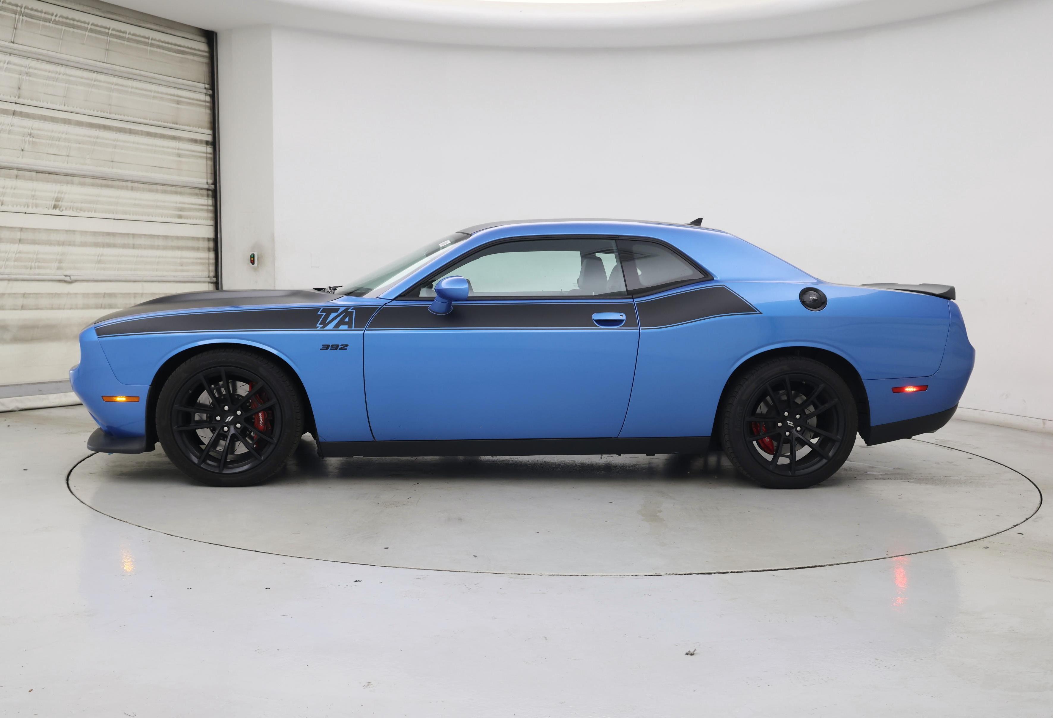 Thumbnail: 2018 Dodge Challenger - 3