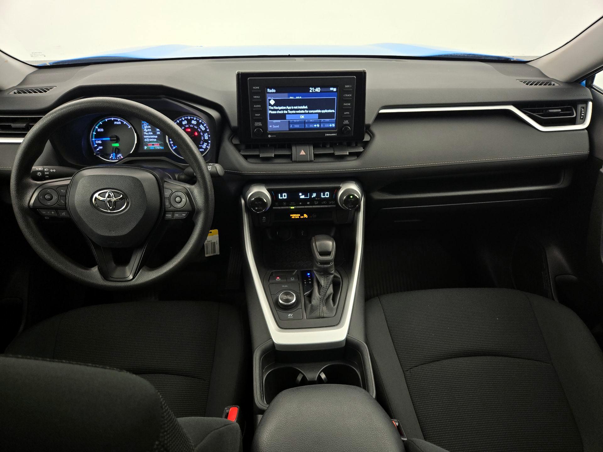 Thumbnail: 2021 Toyota RAV4 - 9