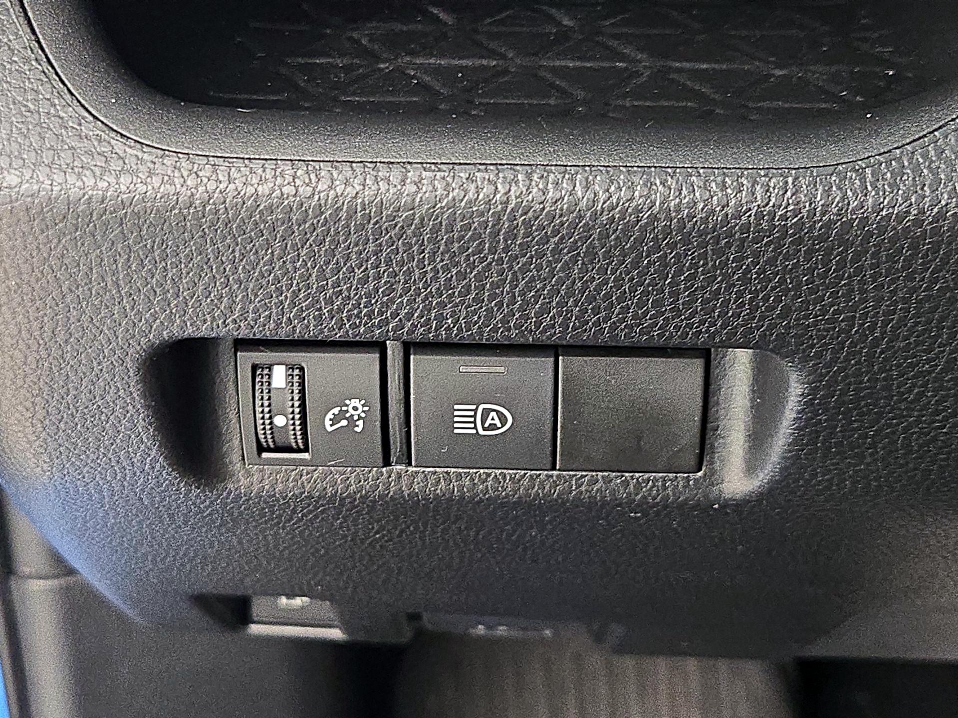 Thumbnail: 2021 Toyota RAV4 - 13