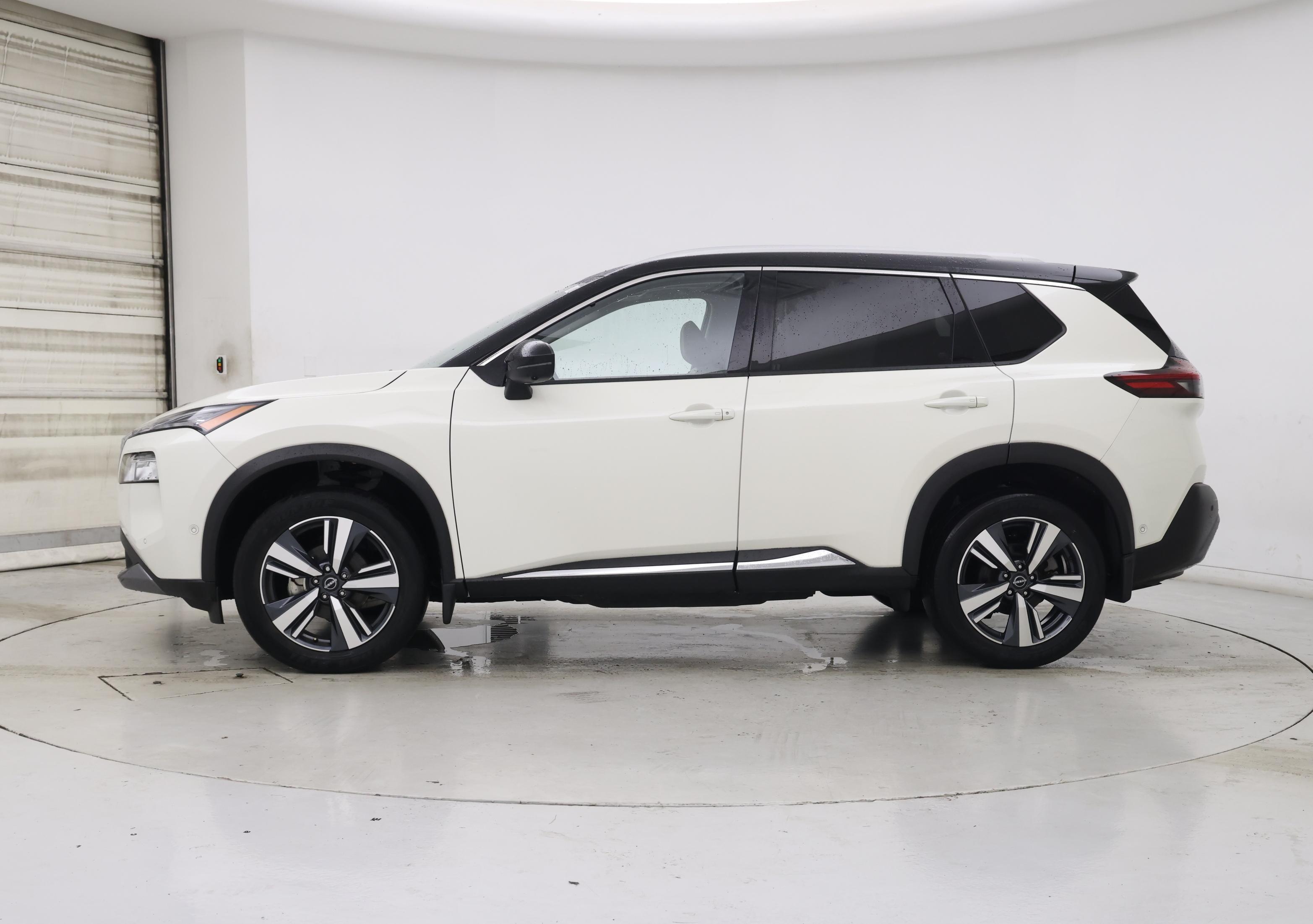 Thumbnail: 2023 Nissan Rogue - 3