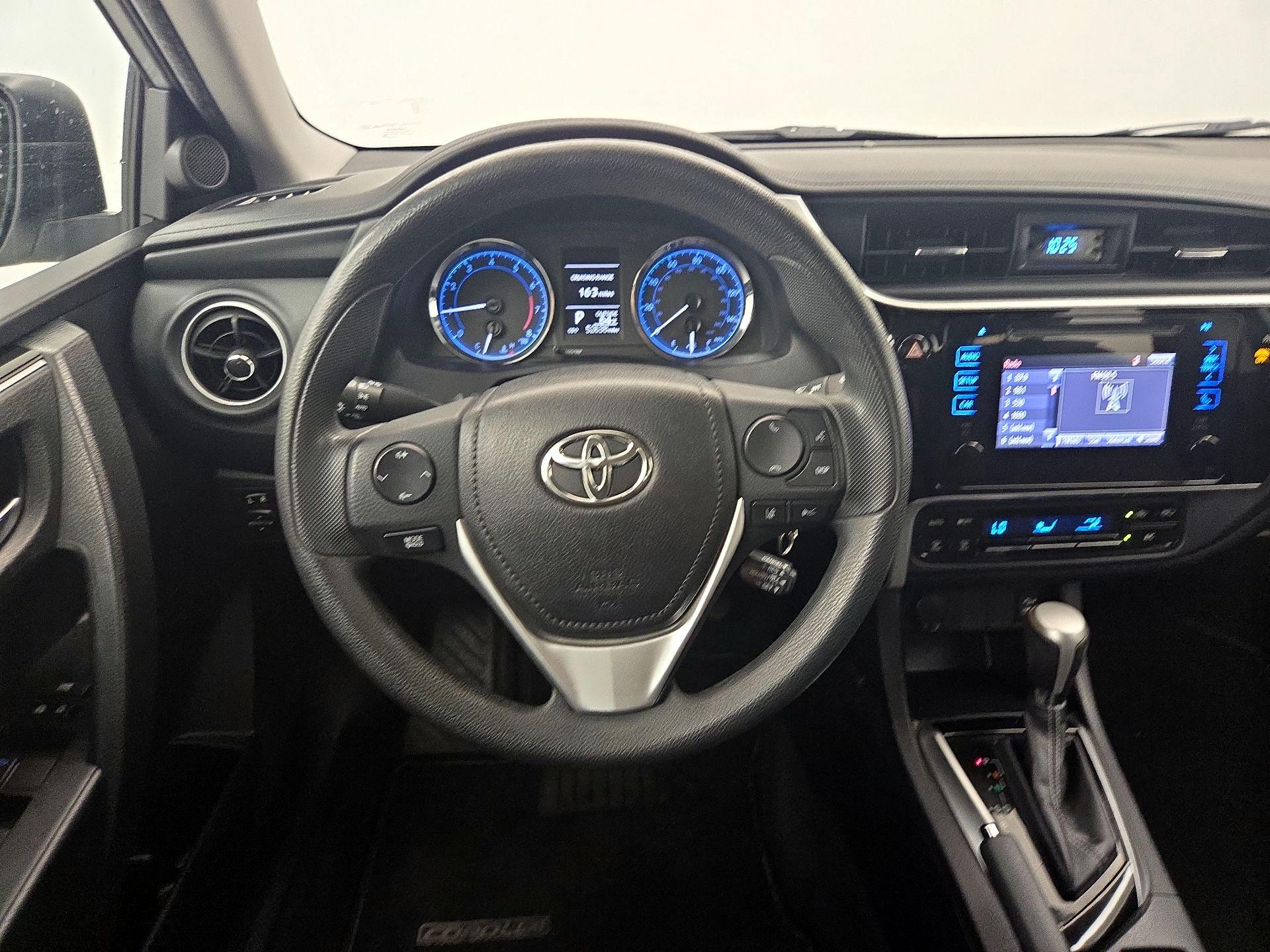 Thumbnail: 2017 Toyota Corolla - 10