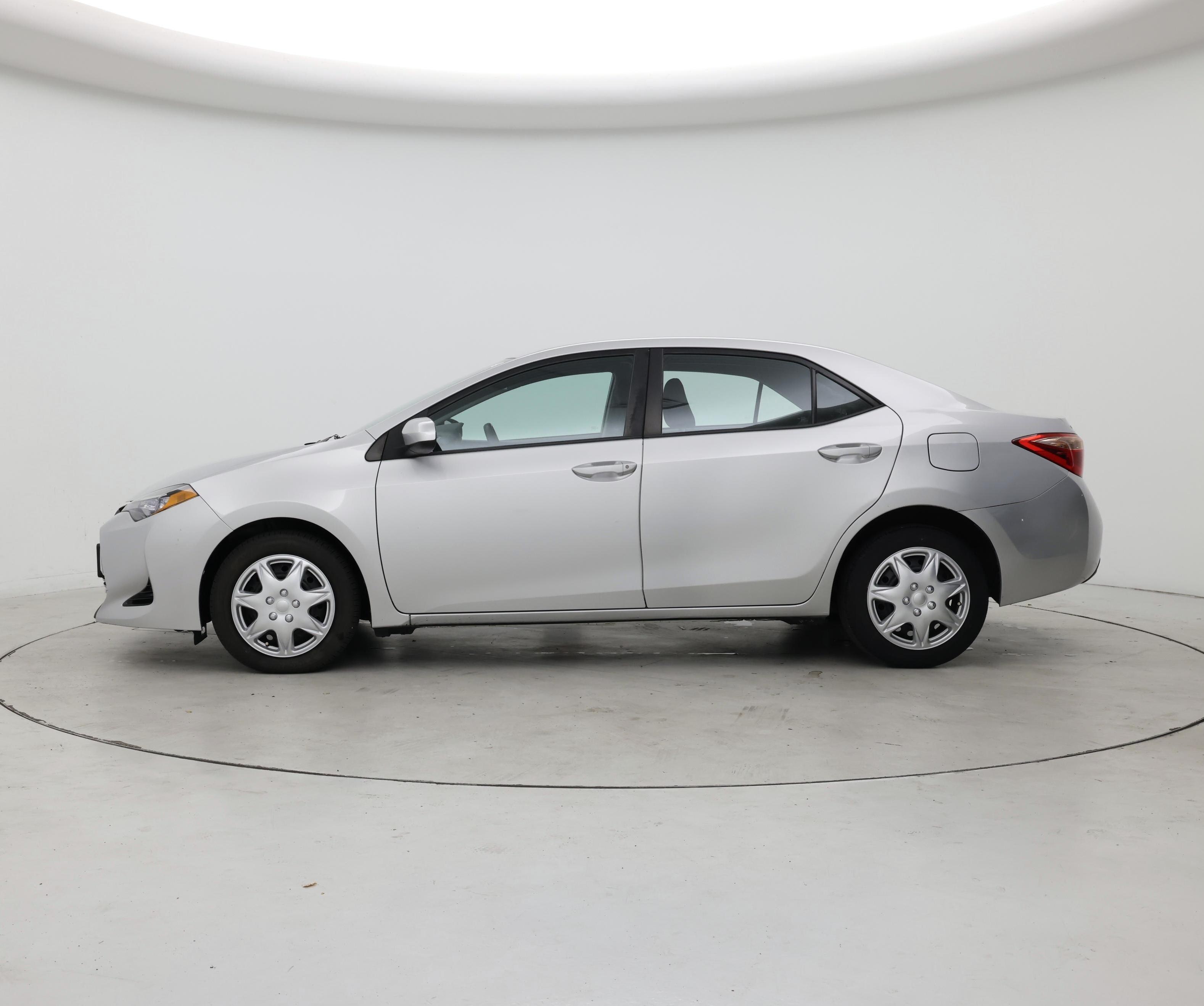 Thumbnail: 2017 Toyota Corolla - 3